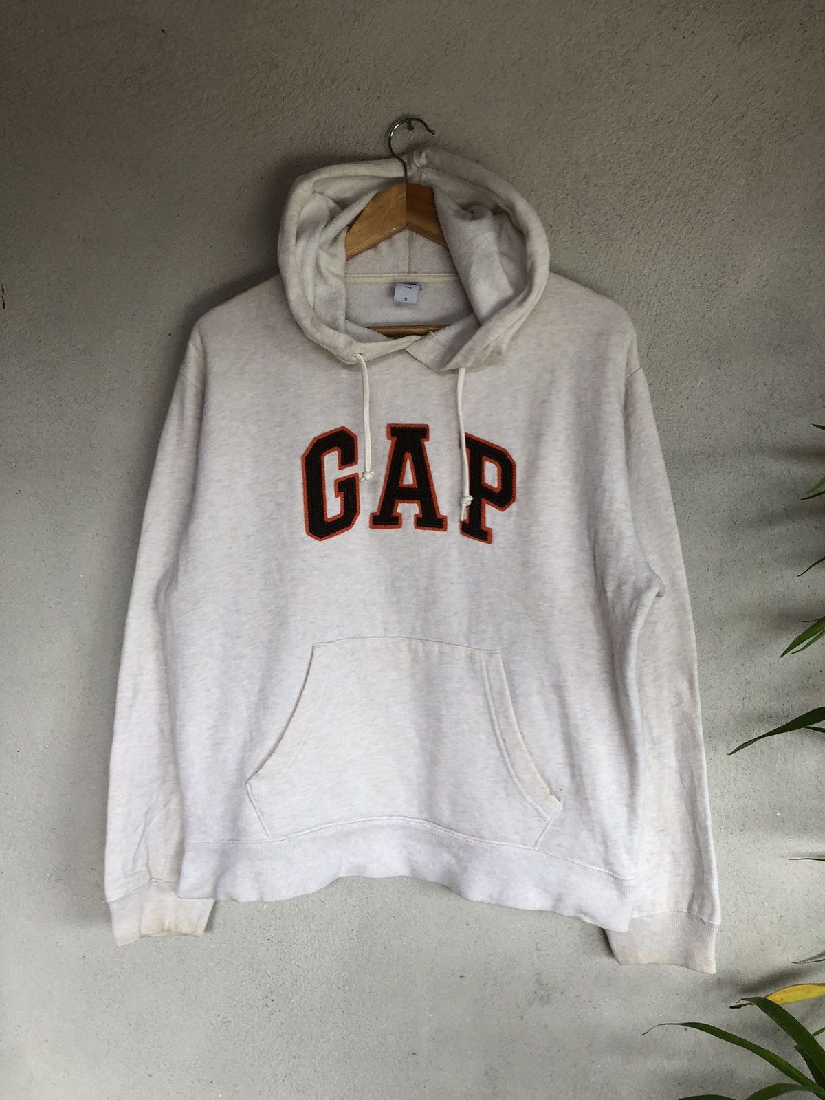 Gap × Japanese Brand Vintage Y2K GAP Hoodie Boxy Spellout Size US L / EU 52-54 / 3 - 1 Thumbnail