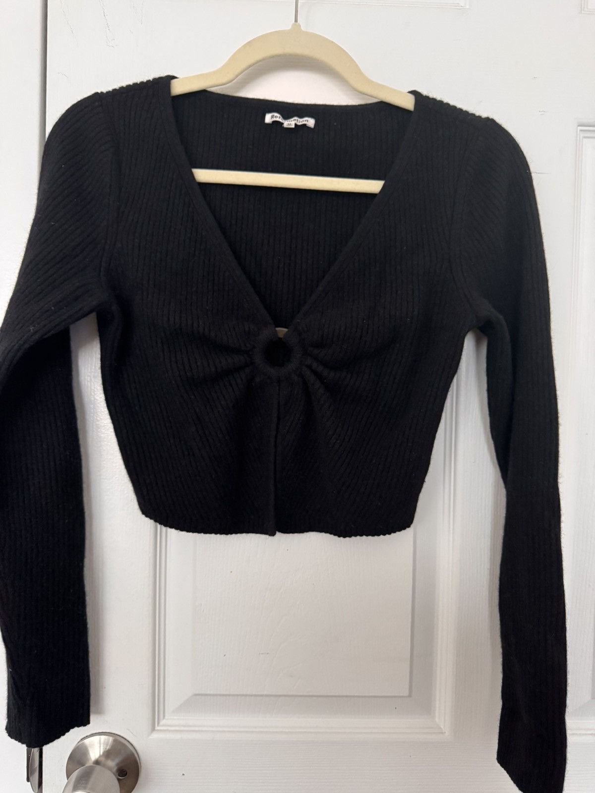 Reformation reformation cashmere sweater cropped V neck size M Size M / US 6-8 / IT 42-44 - 2 Thumbnail