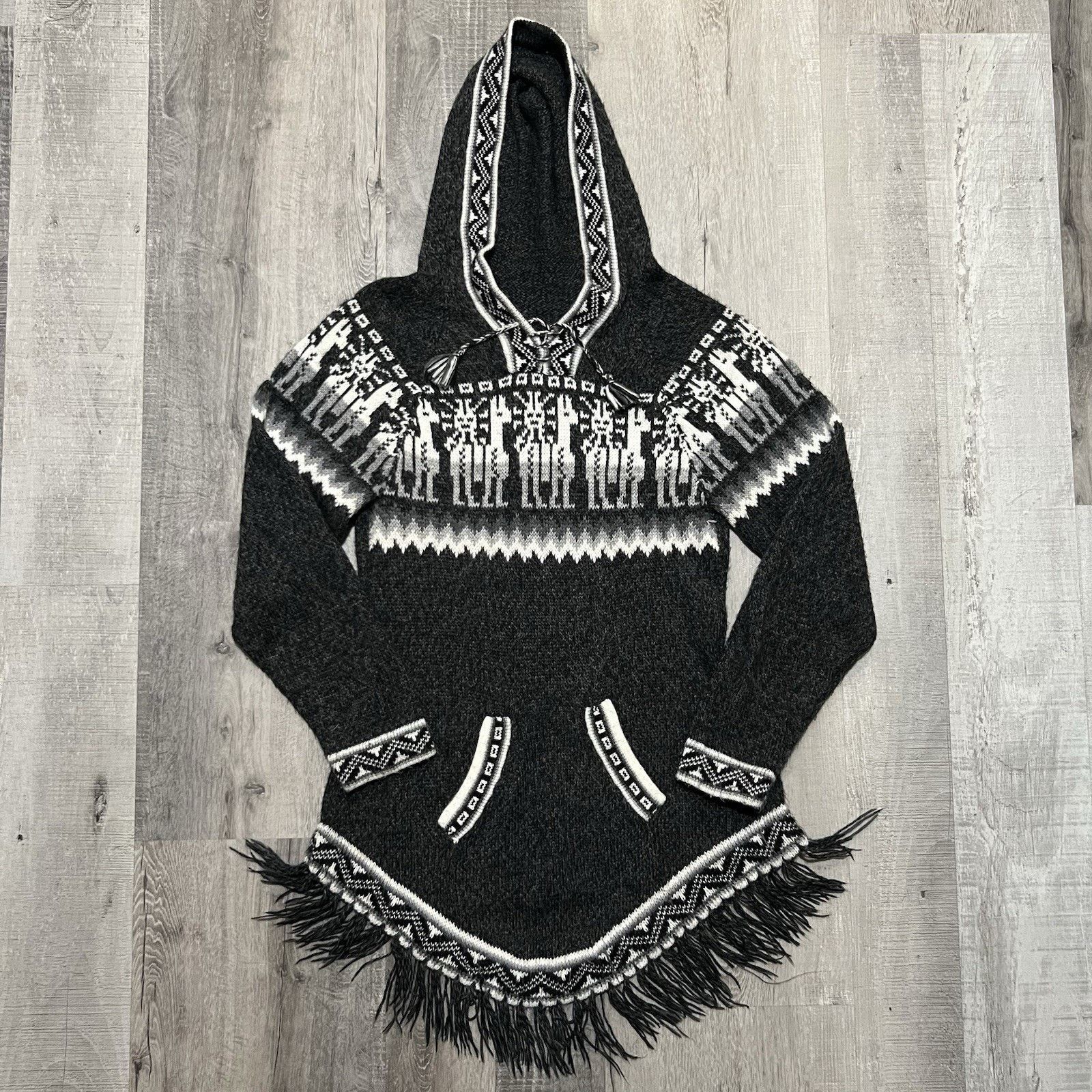 Other Women's Alpaca Wool Nepalese Hooded Fringe Pull Over Sweater Size S / US 4 / IT 40 - 1 Thumbnail