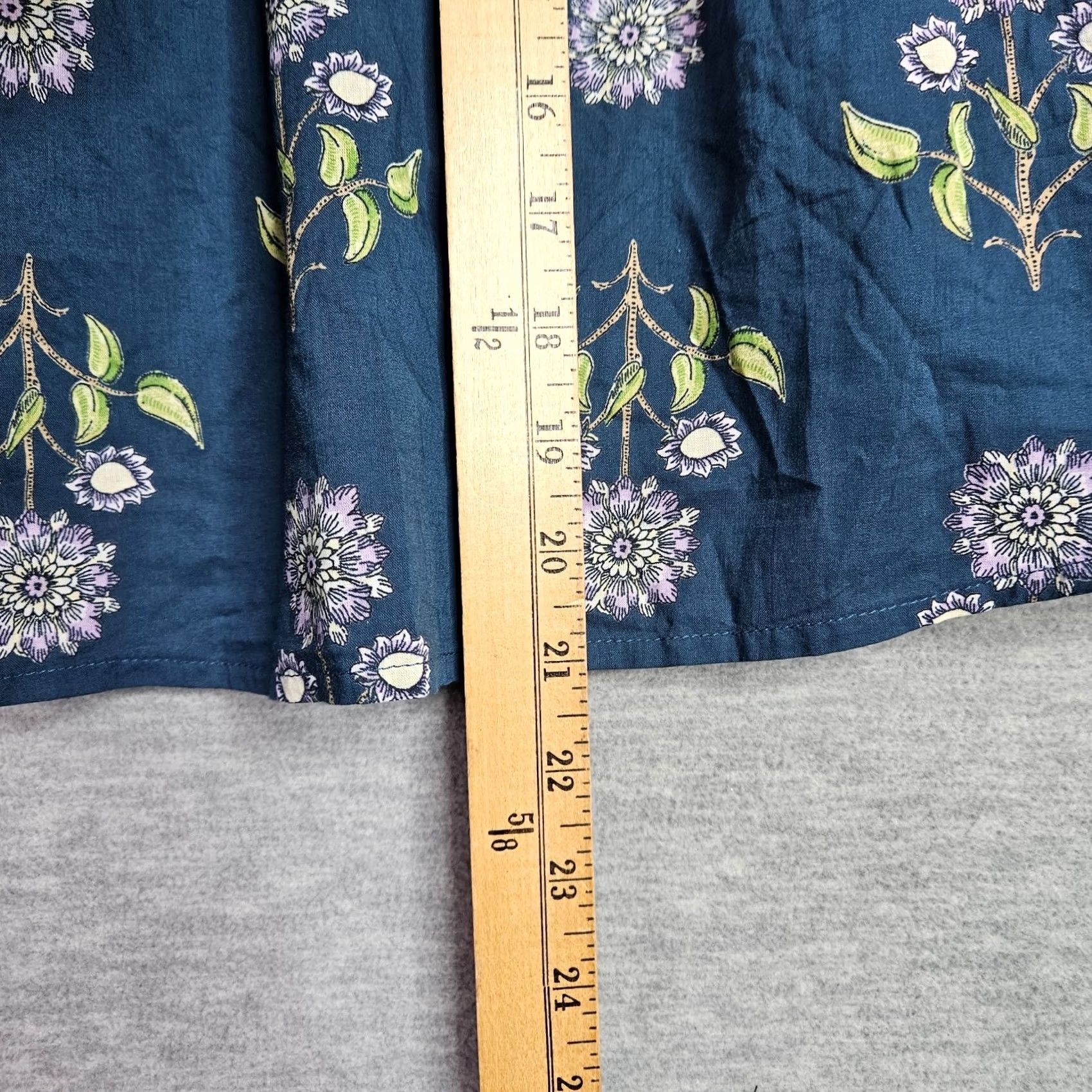 Old Navy Old Navy Women's Blouse Floral Printed Flutter Sleeve Navy XL Shirt Womens XL Blue Pattern Floral Casual Seasonal Lightweight Cotton Blend Size XL / US 12-14 / IT 48-50 - 5 Thumbnail