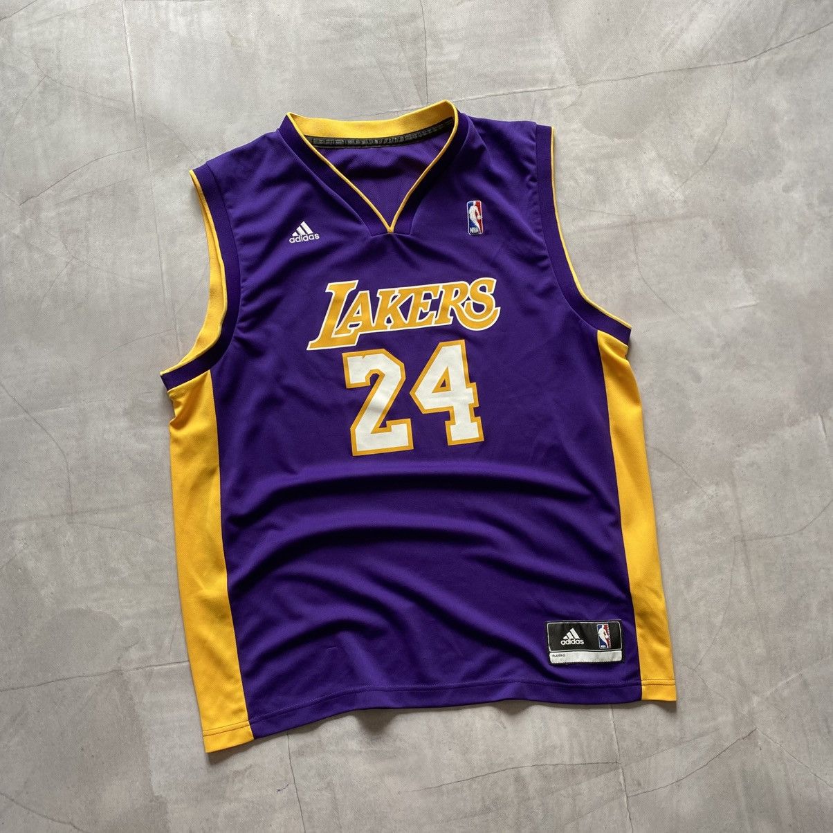 Adidas × NBA × Vintage Adidas NBA Los Angeles Lakers #24 Bryant Jersey Size L Size US L / EU 52-54 / 3 - 1 Thumbnail