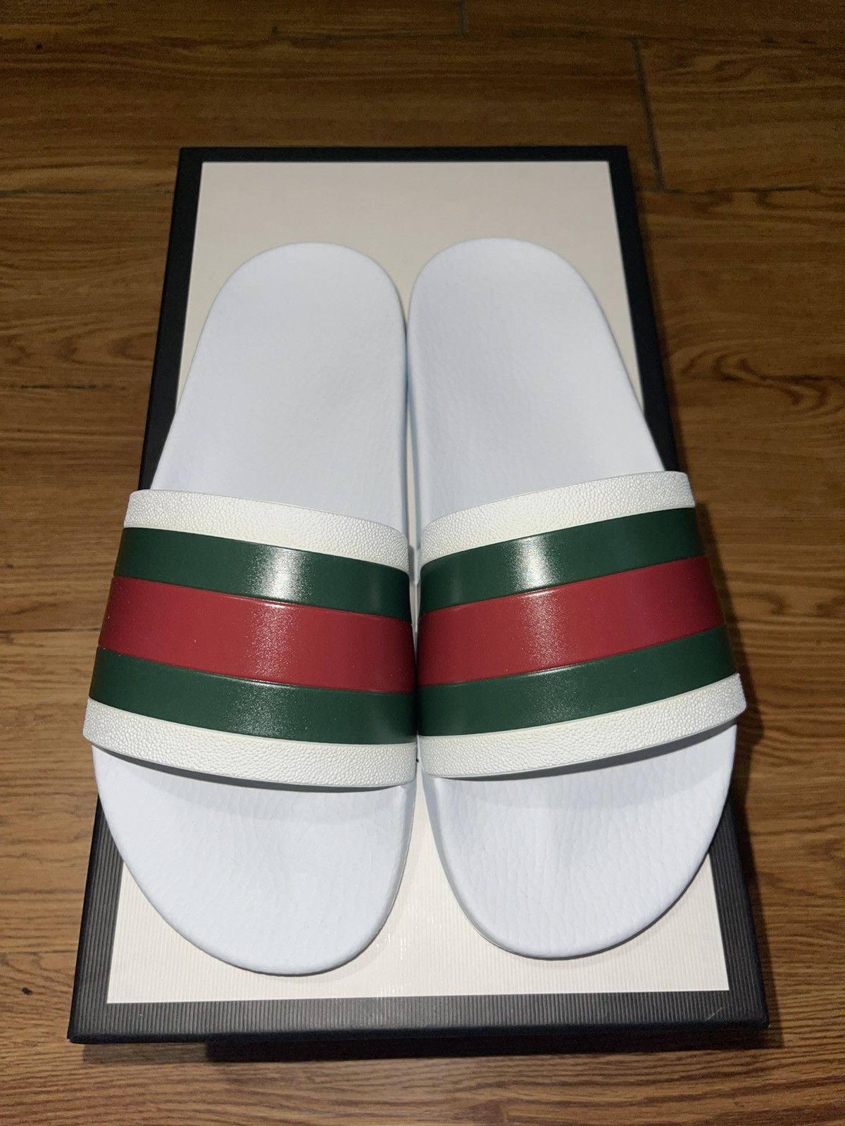 Gucci Gucci Pursuit Pool Slide White size 7 UK/ 8 US Men