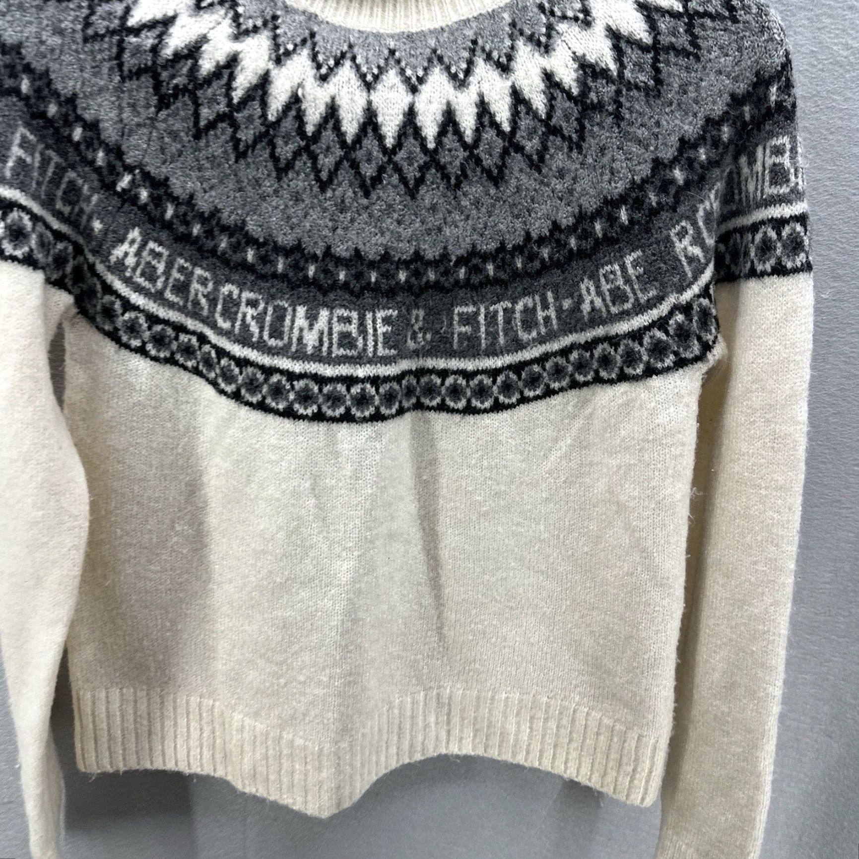 Abercrombie & Fitch Vintage Abercrombie & Fitch Women's Sweater Pullover Fair Isle 90s Knitted Ivory Preppy Size S Size S / US 4 / IT 40 - 3 Thumbnail