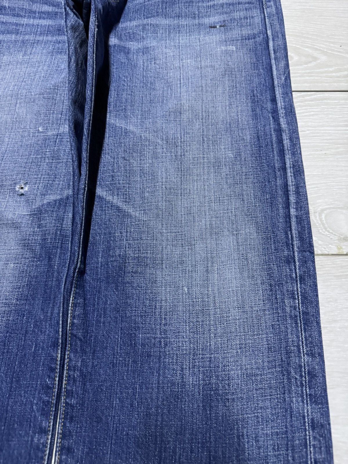 Levi's Vintage Levis 501 Faded Wash Distressed Loose Jeans Size US 31 - 8 Thumbnail