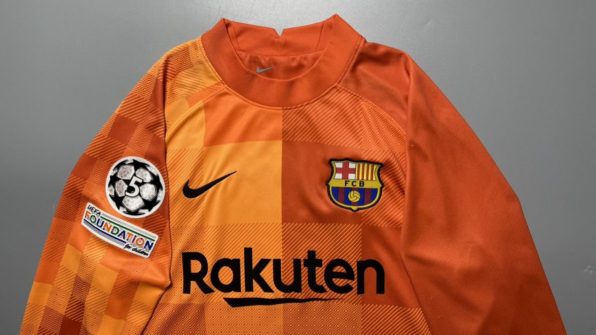 Nike BARCELONA NIKE 2021/2022 FOOTBALL GK JERSEY #1 TER STEGEN Size US L / EU 52-54 / 3 - 3 Thumbnail