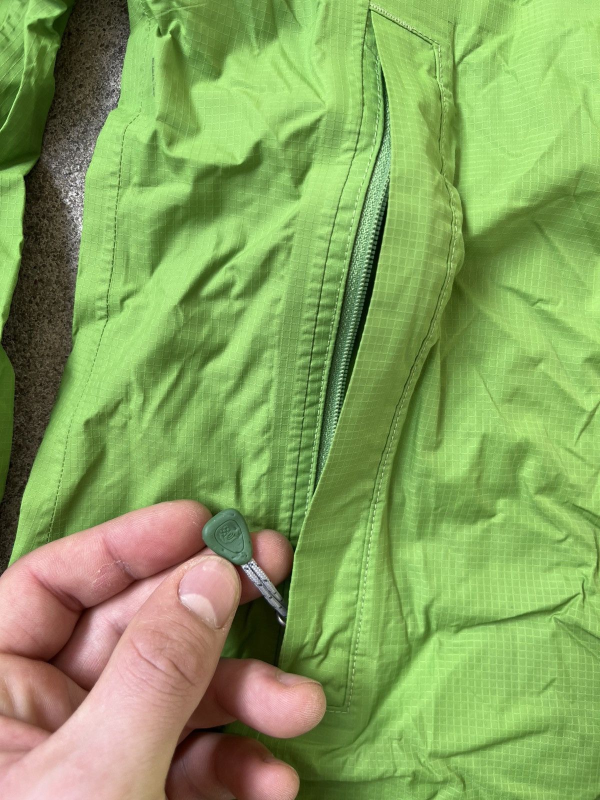 Mountain Hardwear Mountain Hardwear Rain Jacket Shell Size S / US 4 / IT 40 - 3 Thumbnail