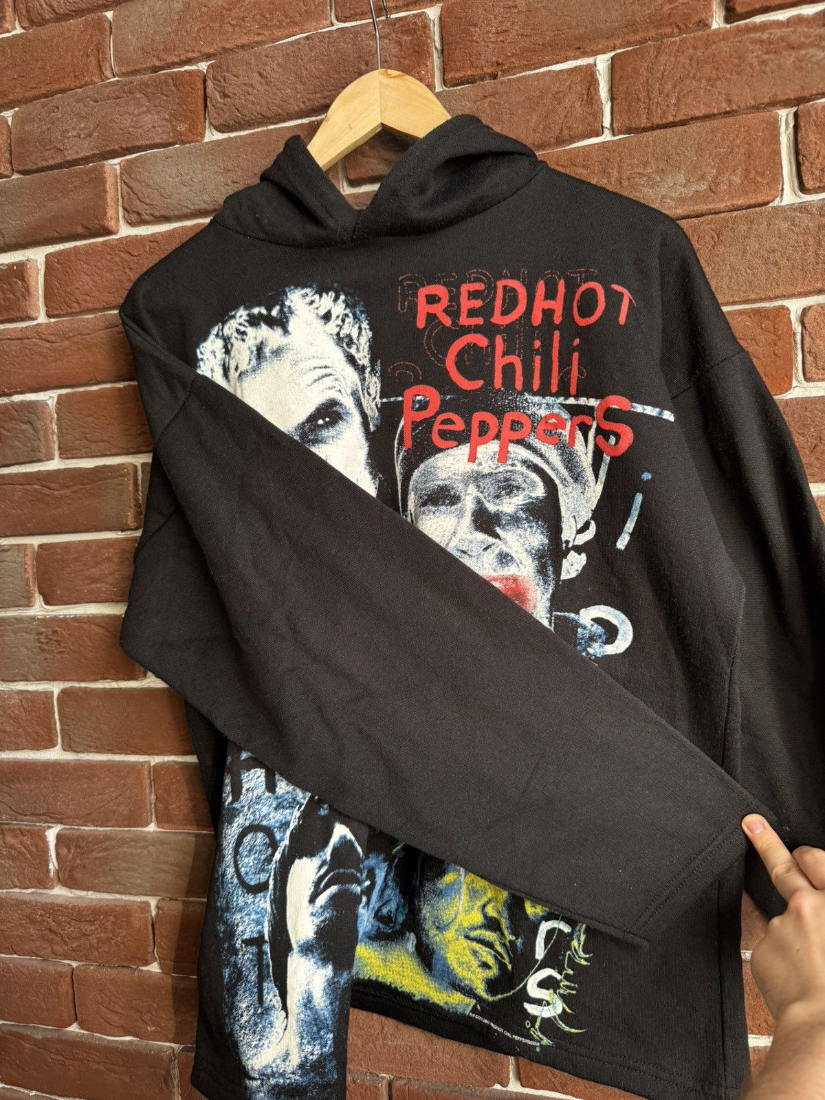 Band Tees Rare Vintage 00s Red Hot Chili Peppers By th way Rock Hoodie Size US L / EU 52-54 / 3 - 7 Thumbnail
