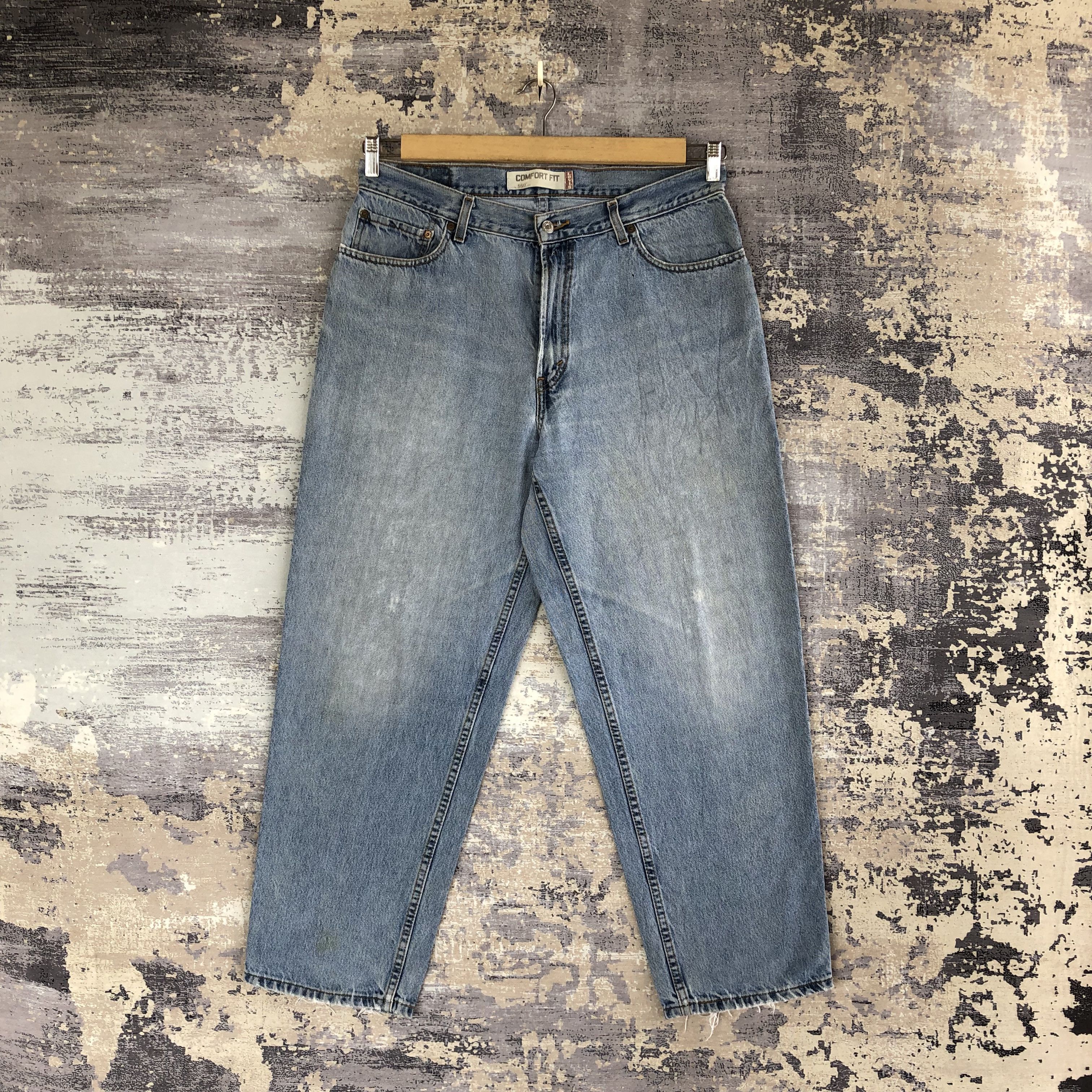 Levi's Vintage Levis Sun Faded Jeans Levi's Baggy Light Wash Denim Size US 34 / EU 50 - 1 Thumbnail