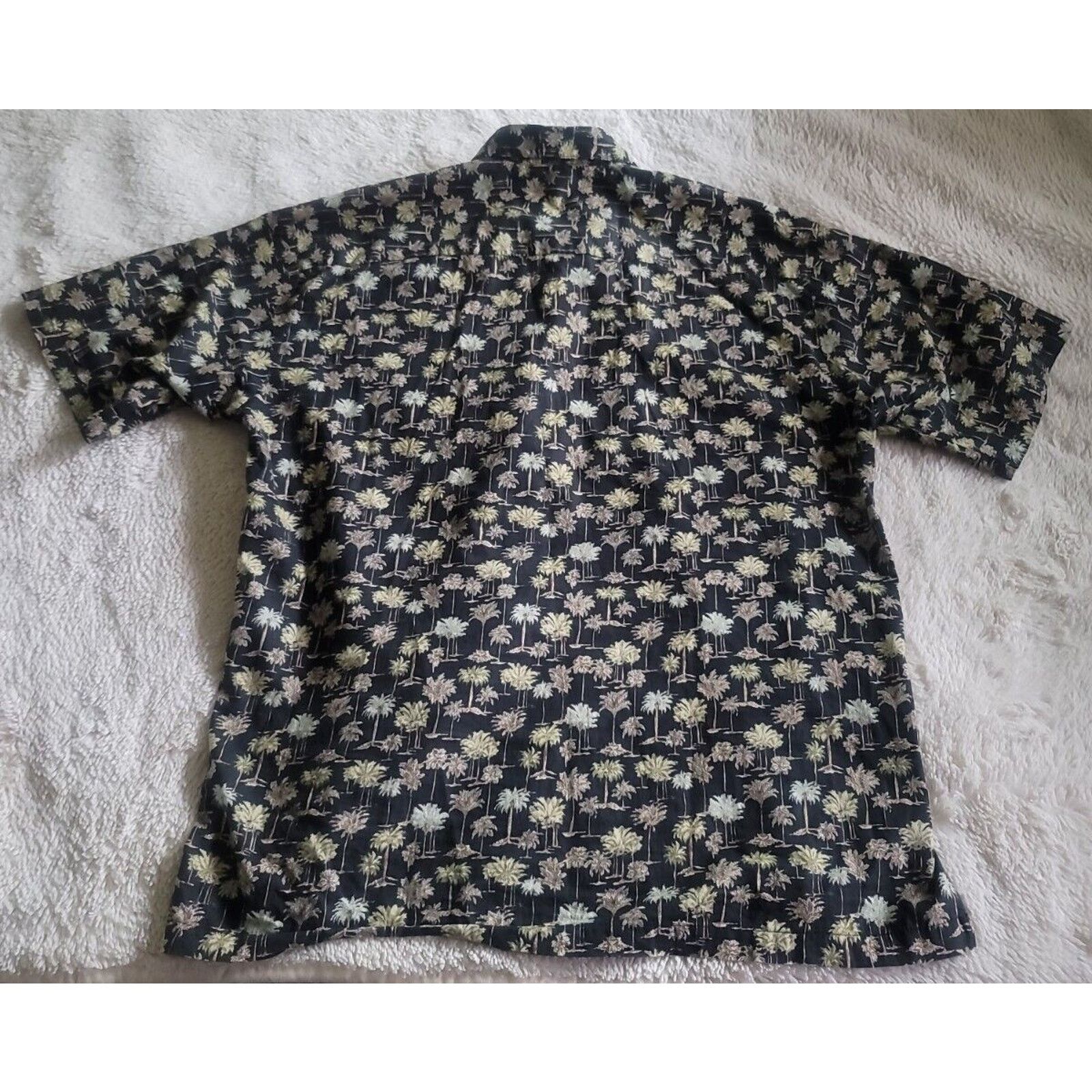 Tori Richard Tori Richard Hawaiian Shirt L Cotton Black w/ Palm Trees. Size US L / EU 52-54 / 3 - 4 Thumbnail