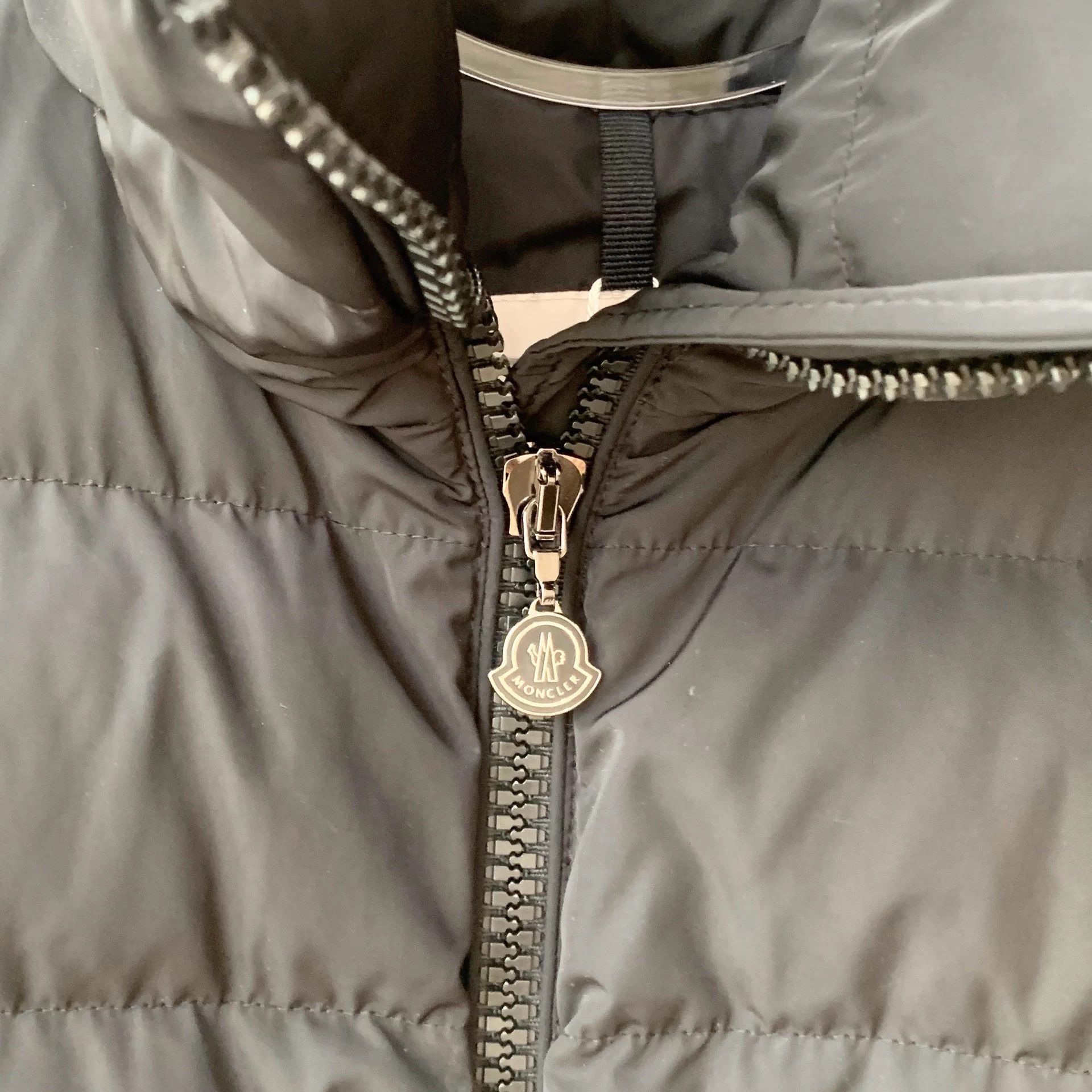 Moncler Moncler puffer jacket size 1 Size US S / EU 44-46 / 1 - 5 Thumbnail
