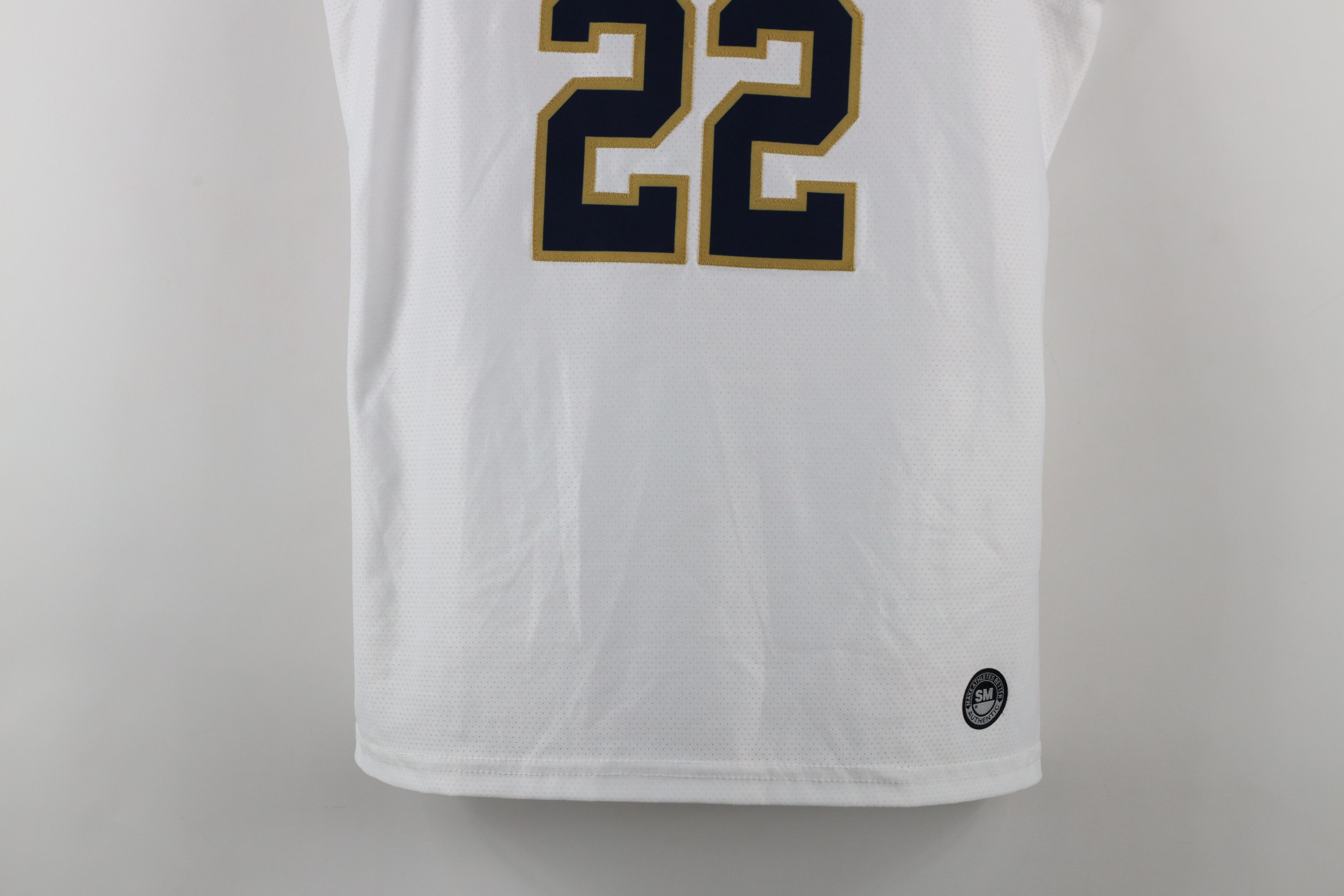Under Armour × Vintage New Under Armour Dame University Basketball Jersey White Size S / US 4 / IT 40 - 3 Thumbnail