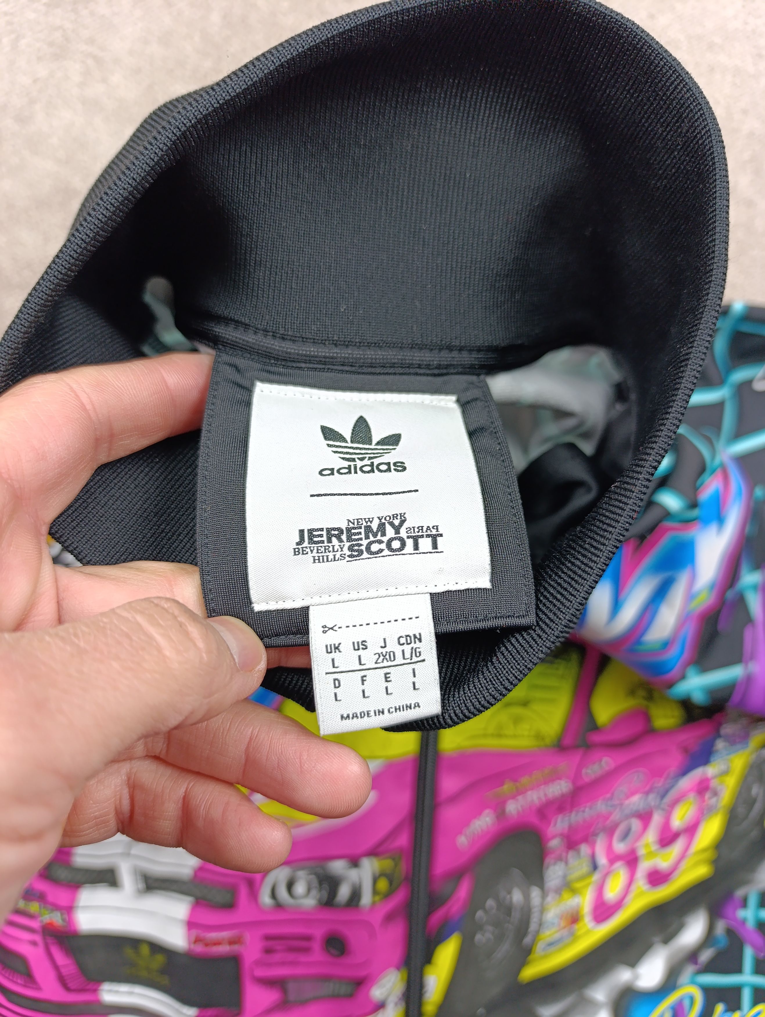 Adidas × Jeremy Scott ADIDAS × JEREMY SCOTT CROSSOVER CARTOON PRINTING JACKET Size US L / EU 52-54 / 3 - 14 Thumbnail
