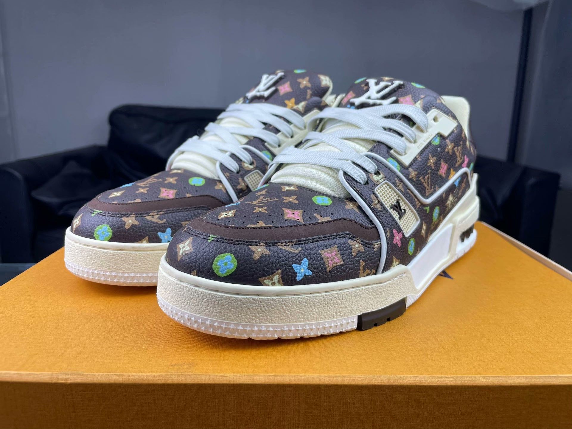 Louis Vuitton Louis Vuitton Training Lowtop Sneakers 7.5 Men Size US 7.5 / EU 40-41 - 1 Thumbnail