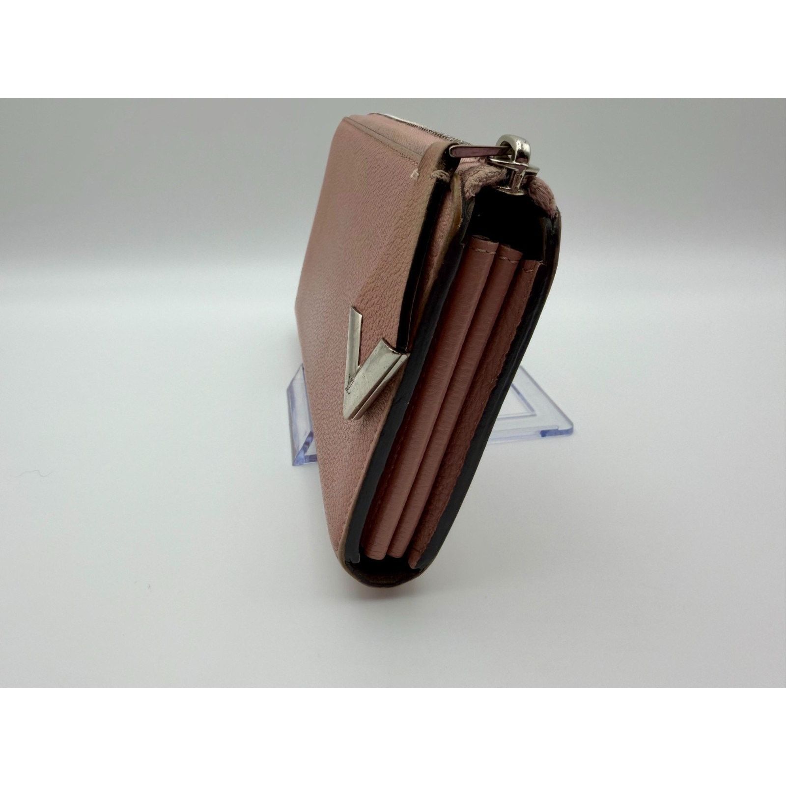Louis Vuitton LOUIS VUITTON Comete Wallet Magnolia Leather Women's | COA Size ONE SIZE - 6 Thumbnail