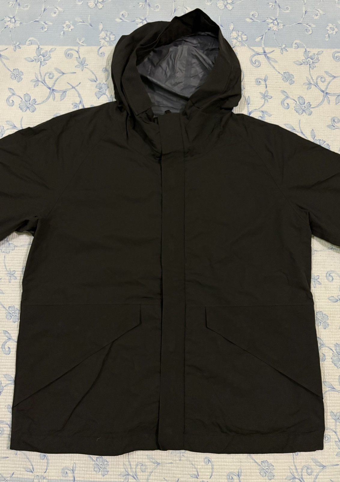 Lemaire Lemaire X Uniqlo Waterproof Olive Color Hoodies Jacket Size US L / EU 52-54 / 3 - 4 Thumbnail