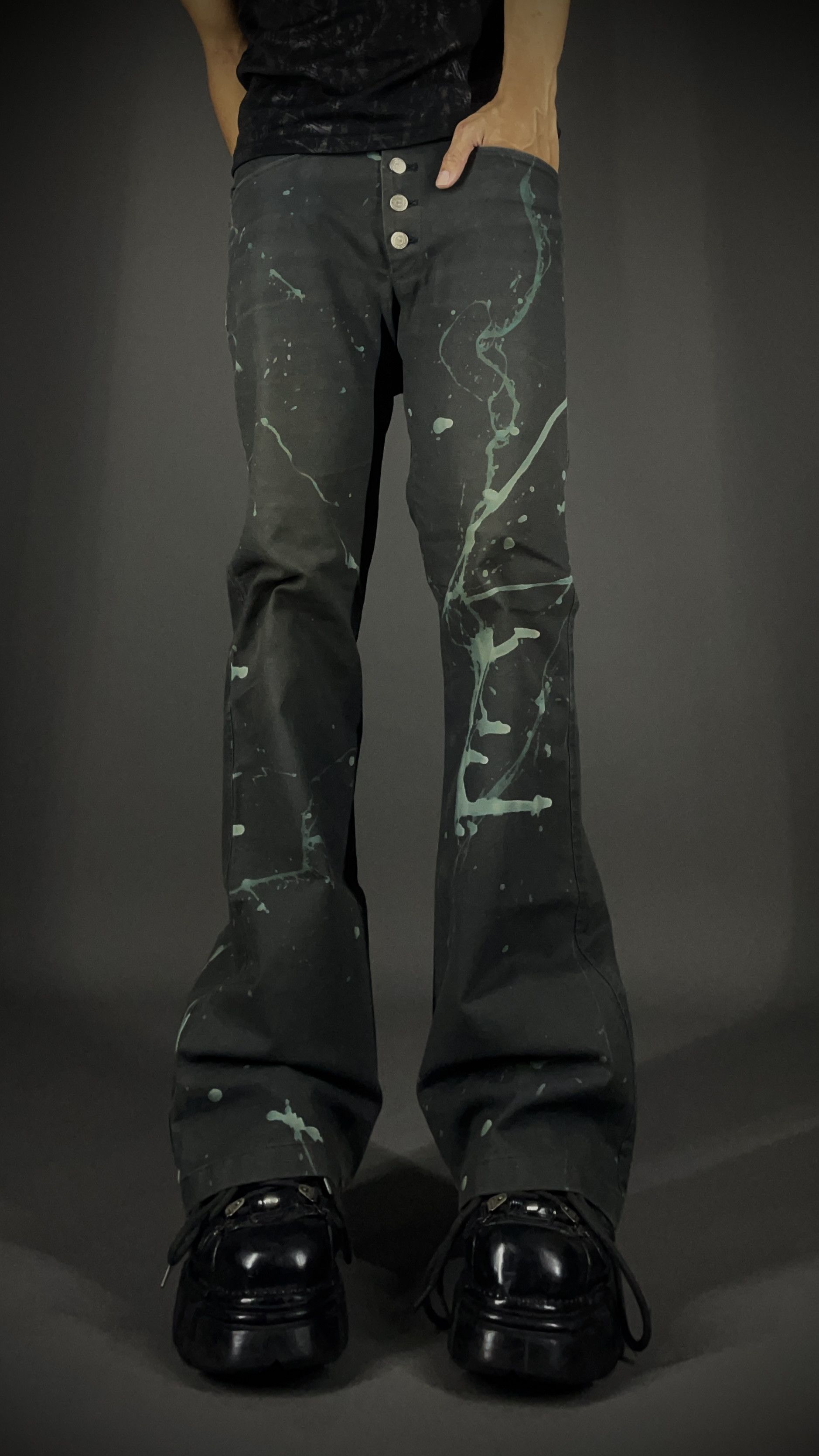 Tornado Mart Tornado Mart Brush Splash Flared Jeans Size US 32 / EU 48 - 1 Thumbnail