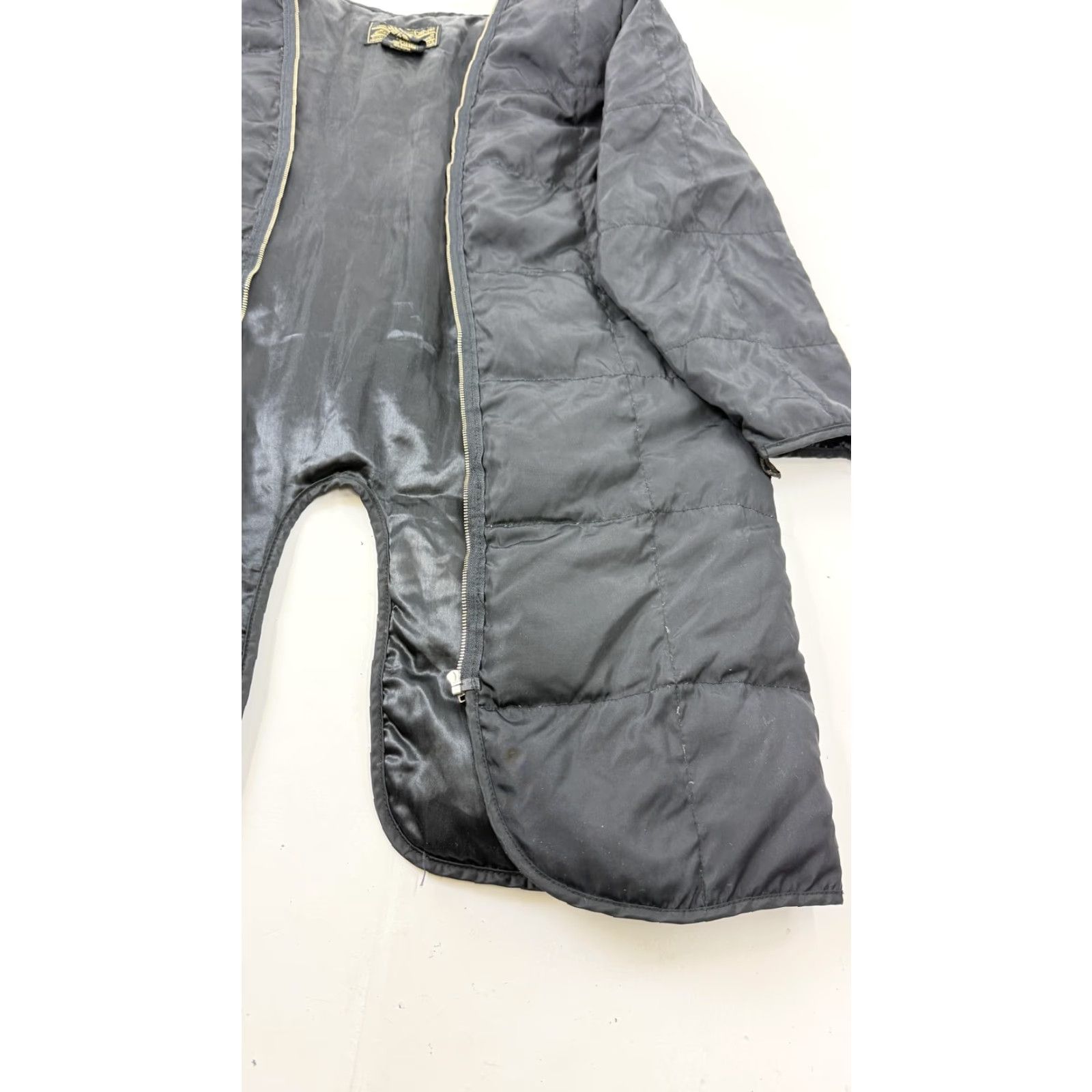 Eddie Bauer Vintage Eddie Bauer Jacket Liner Black Small Adult Quilted Long 80s Size US S / EU 44-46 / 1 - 2 Thumbnail