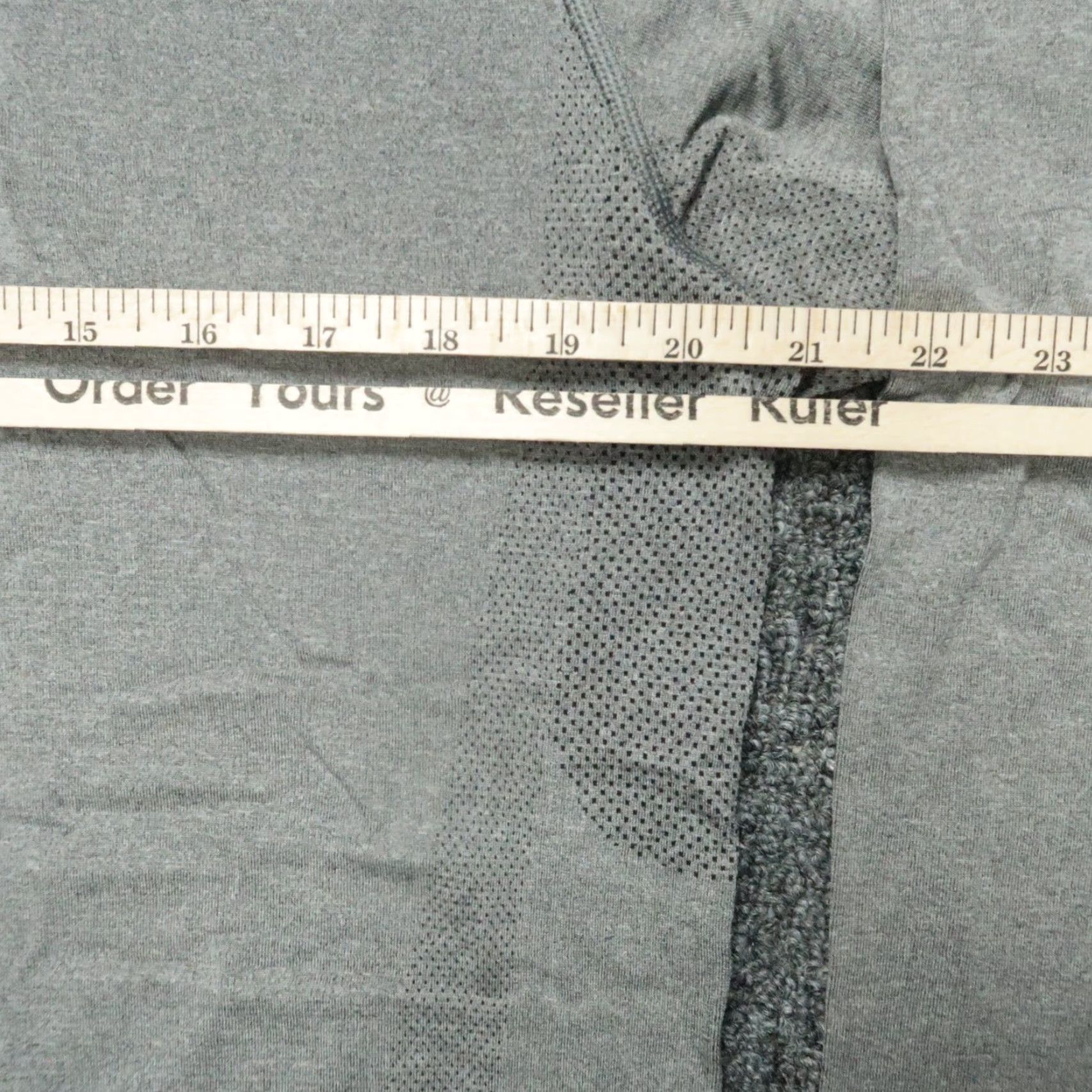 Lululemon Lululemon Shirt Mens L Gray Deer Buck Long Sleeve Metal Vent Tech Fitness Size US L / EU 52-54 / 3 - 7 Thumbnail
