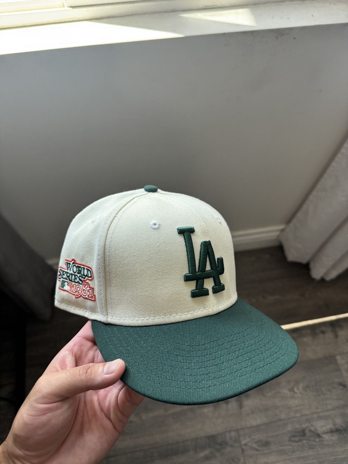 New Era Used Rare Los Angeles Dodgers New Era Fitted - Size 7 1/8 Size ONE SIZE - 1 Thumbnail