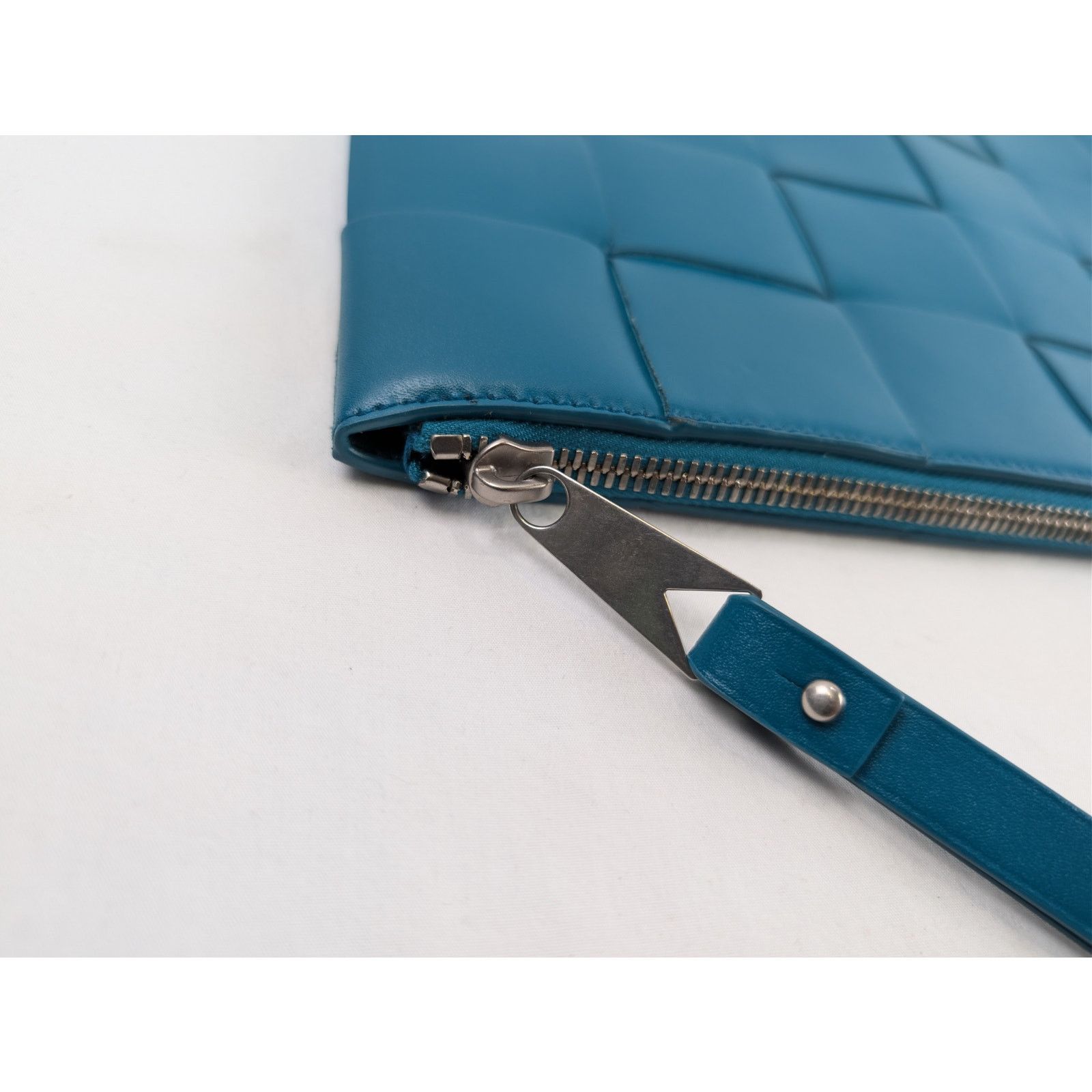 Bottega Veneta o1rshd1 Size: OS / Intrecciato woven leather clutch pouch Size ONE SIZE - 7 Thumbnail
