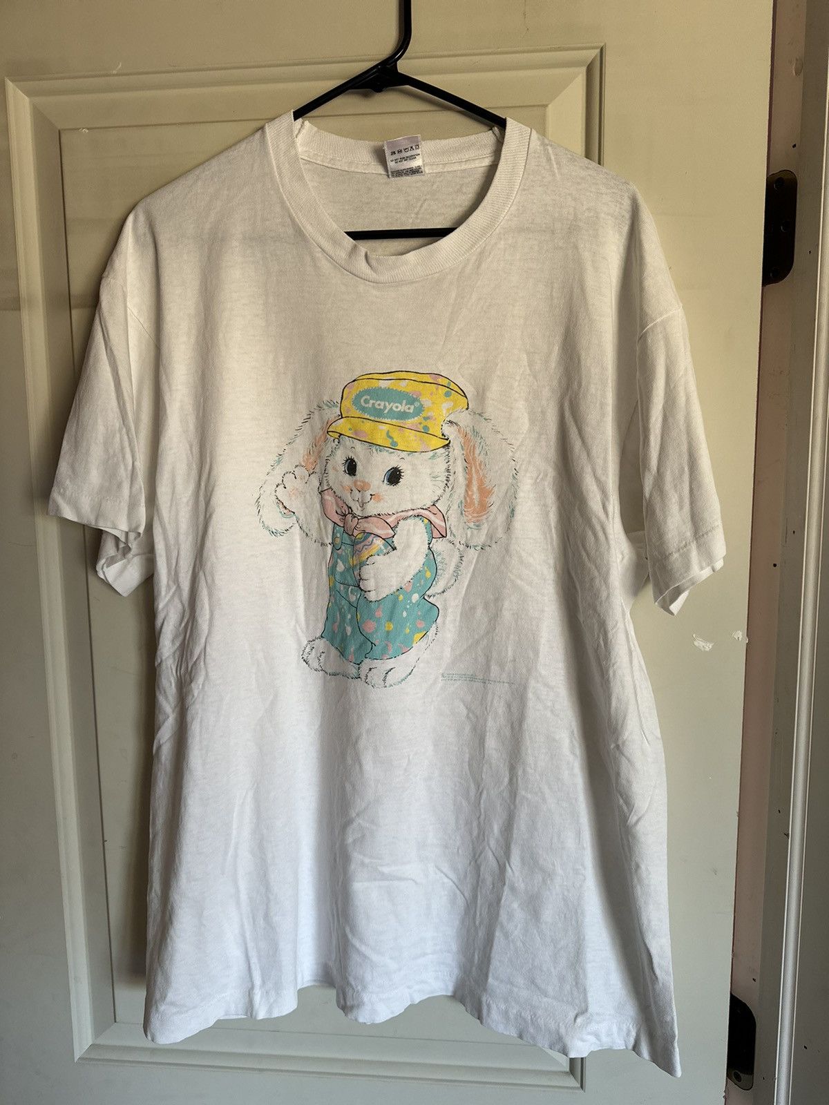Vintage Vintage Crayola bunny graphic single stitch t shirt Size US XL / EU 56 / 4 - 1 Thumbnail
