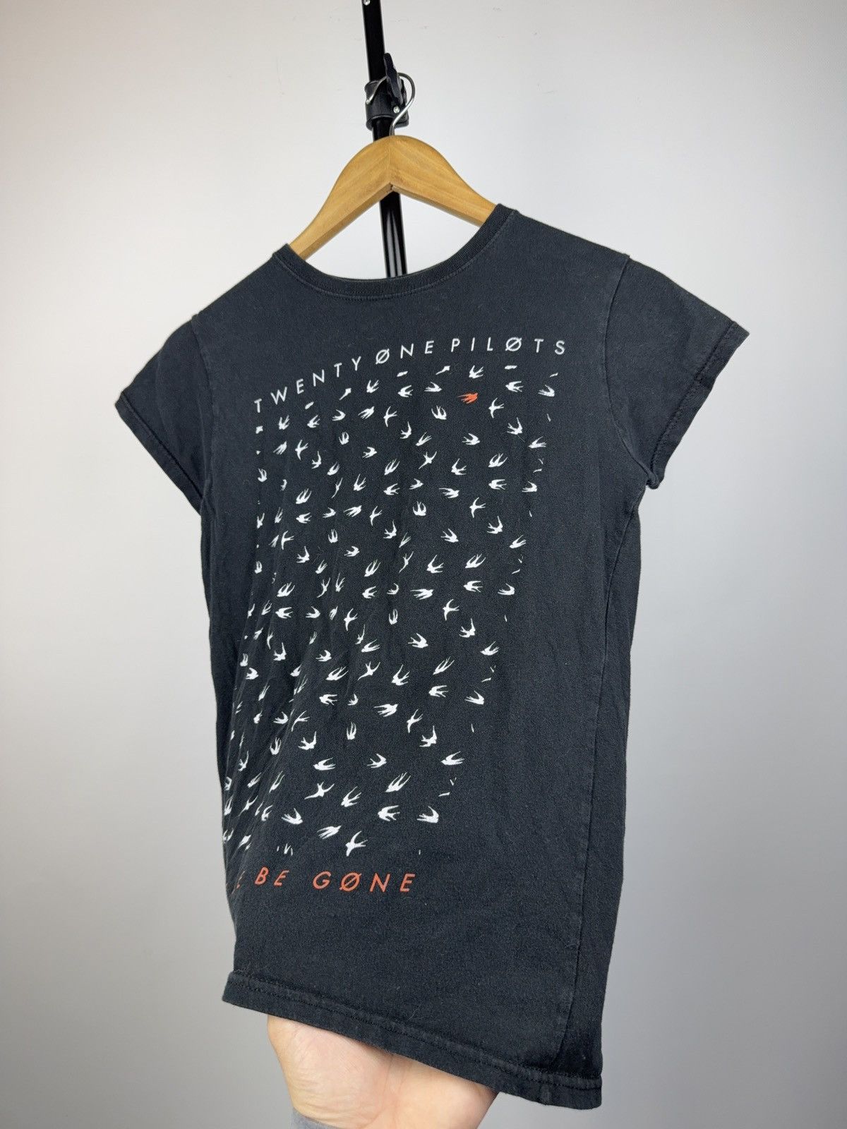 Band Tees Twenty One Pilots “Don’t Let Me Be Gone” Tour Tee Shirt Size M / US 6-8 / IT 42-44 - 3 Thumbnail