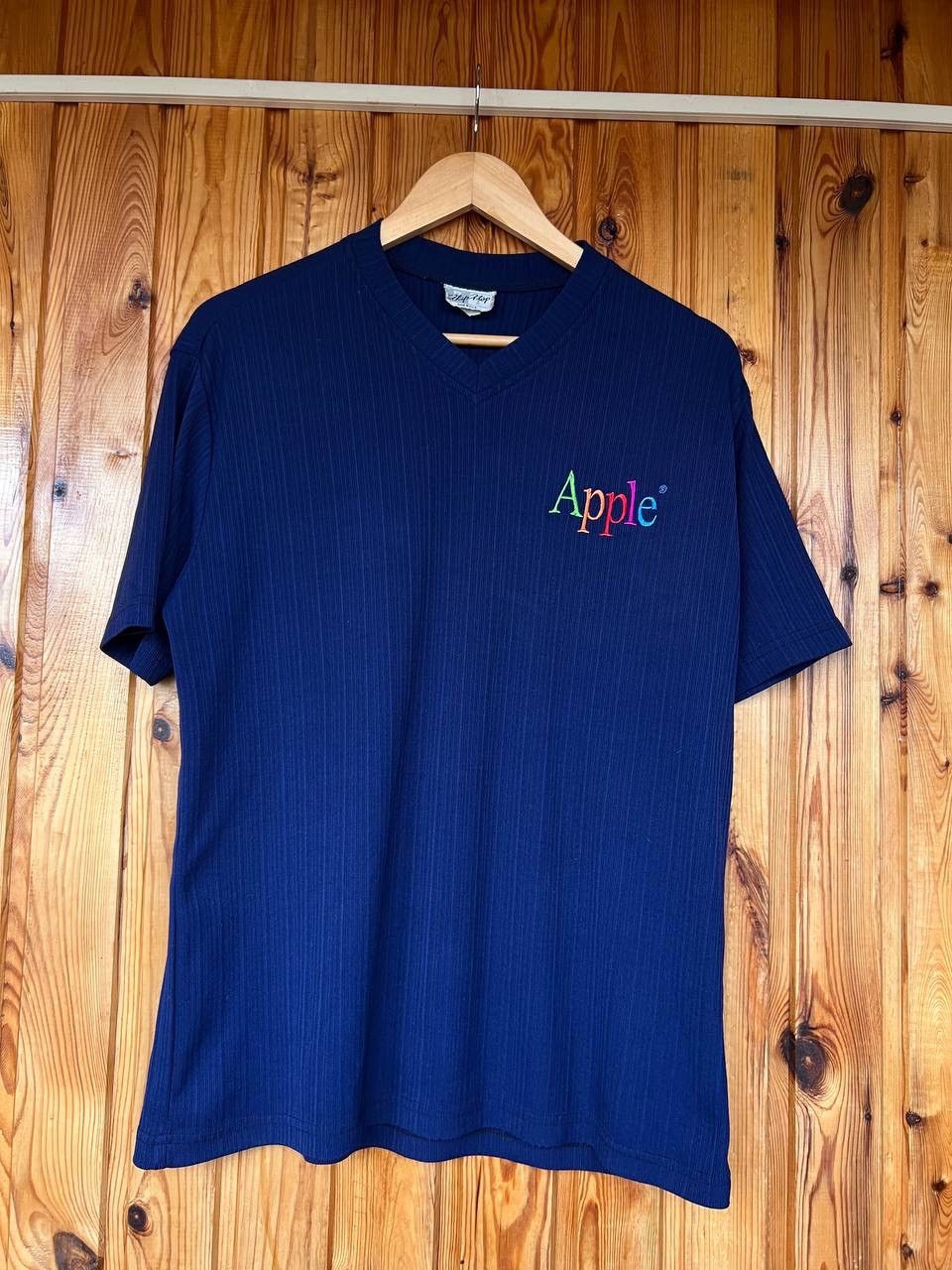 Apple Vintage 90s Apple t-shirt rainbow logo macintosh polyester Size US L / EU 52-54 / 3 - 1 Thumbnail