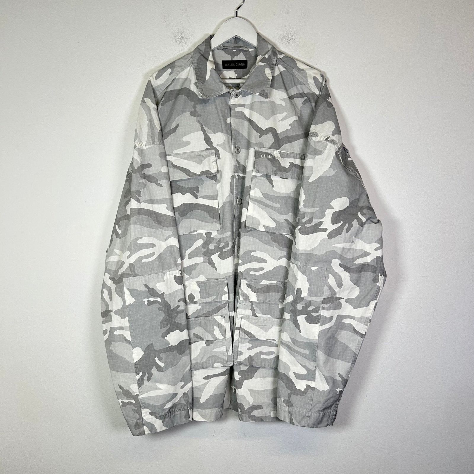 Balenciaga Balenciaga Snow Camo Oversized Jacket Size OS Size US XXL / EU 58 / 5 - 1 Thumbnail