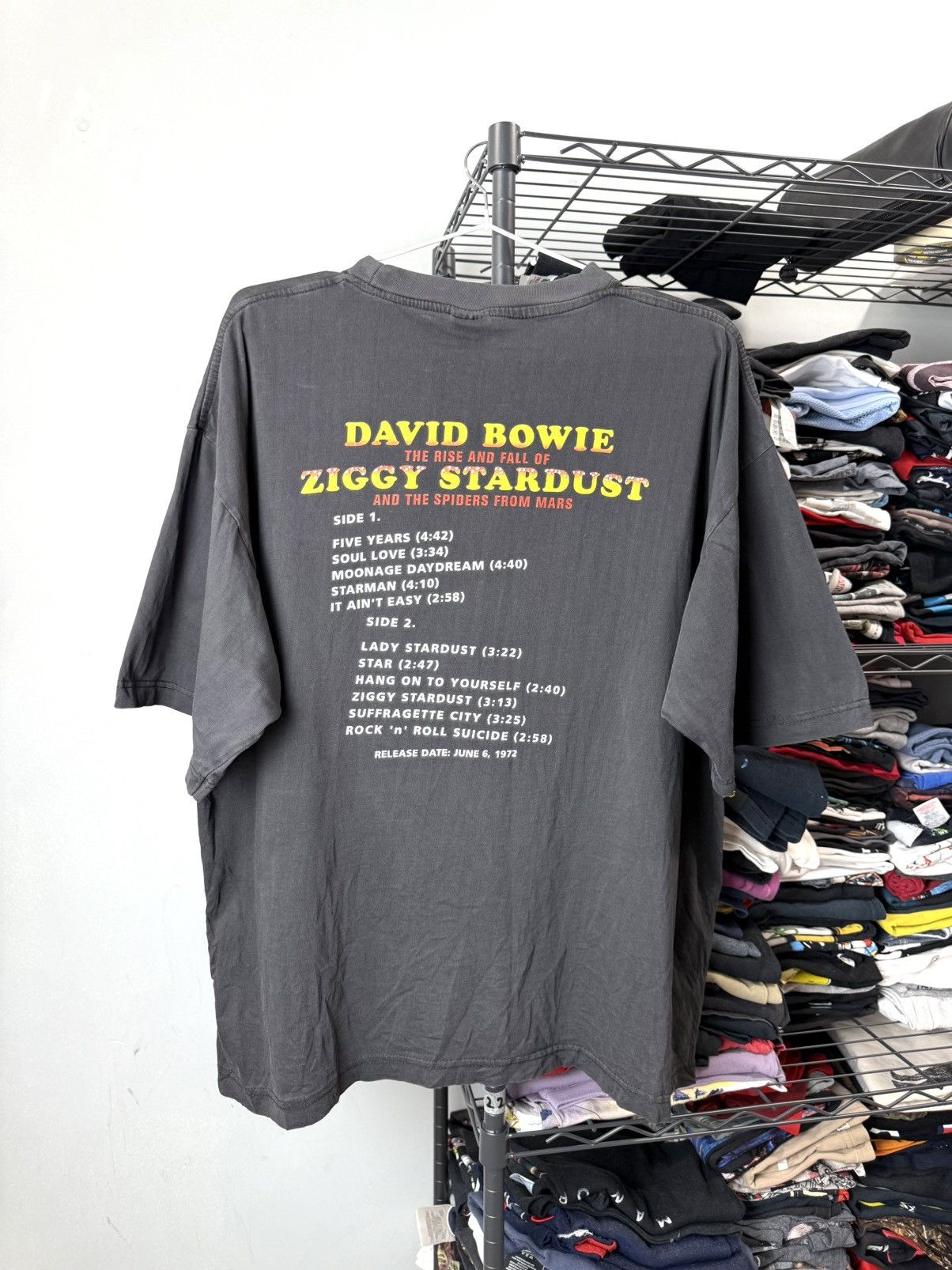 Band Tees Vintage 1998 David Bowie Ziggy Stardust Tour T Shirt Size US XL / EU 56 / 4 - 2 Thumbnail