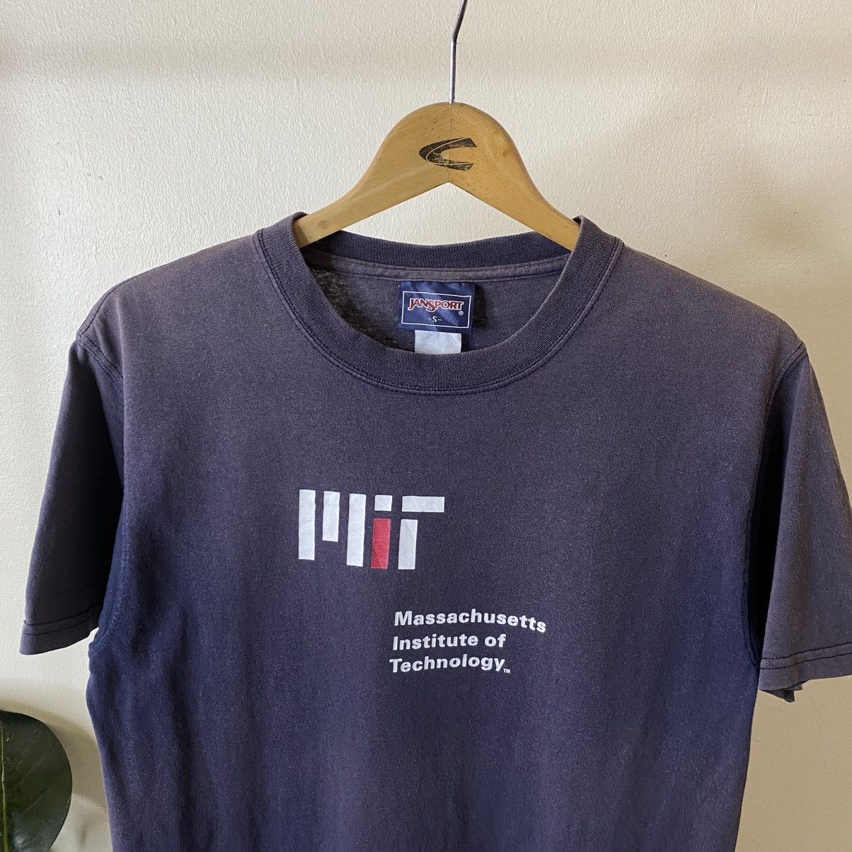 Jansport 90s Jansport x Massachusetts Institute of Technology Faded T Size US S / EU 44-46 / 1 - 2 Thumbnail