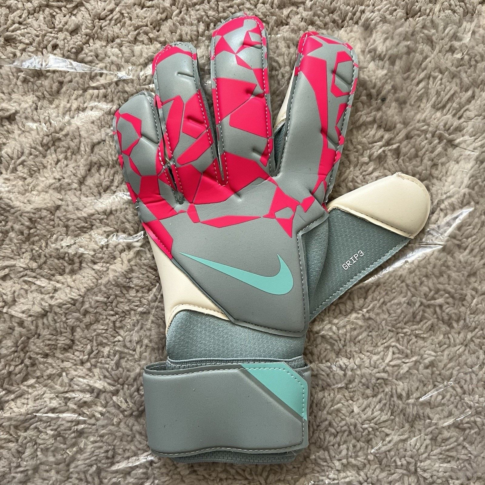 Nike Nike GK Grip3 Goalkeeper Soccer Gloves Ocean Cube Pink Blast Size ONE SIZE - 4 Thumbnail