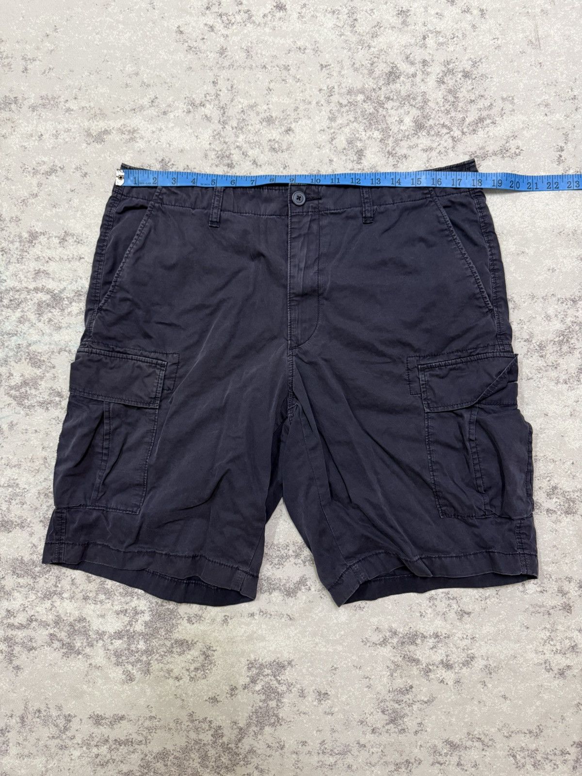 Uniqlo Uniqlo Faded Dark Blue Cargo Short Pants Size US 35 - 11 Thumbnail