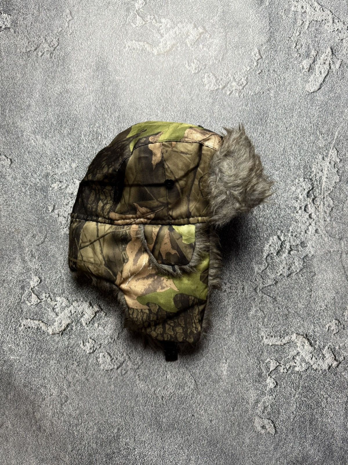 Realtree Y2K Real Tree Faux Fur Ushanka VNTG Fuzzy Warm Trapper Hat Size ONE SIZE - 1 Thumbnail
