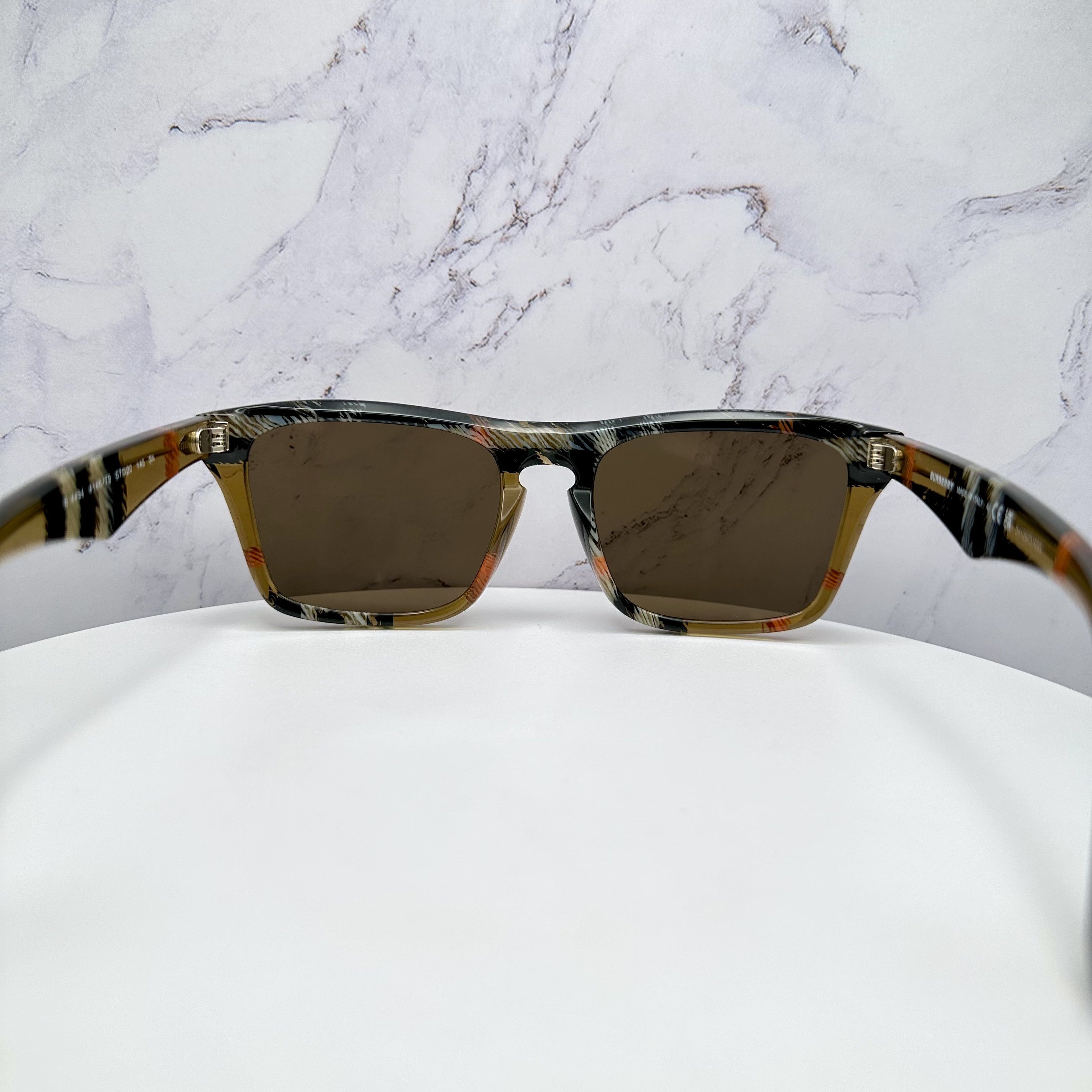 Burberry New Burberry Sunglasses Brown Black Square Classic Check Size ONE SIZE - 23 Thumbnail