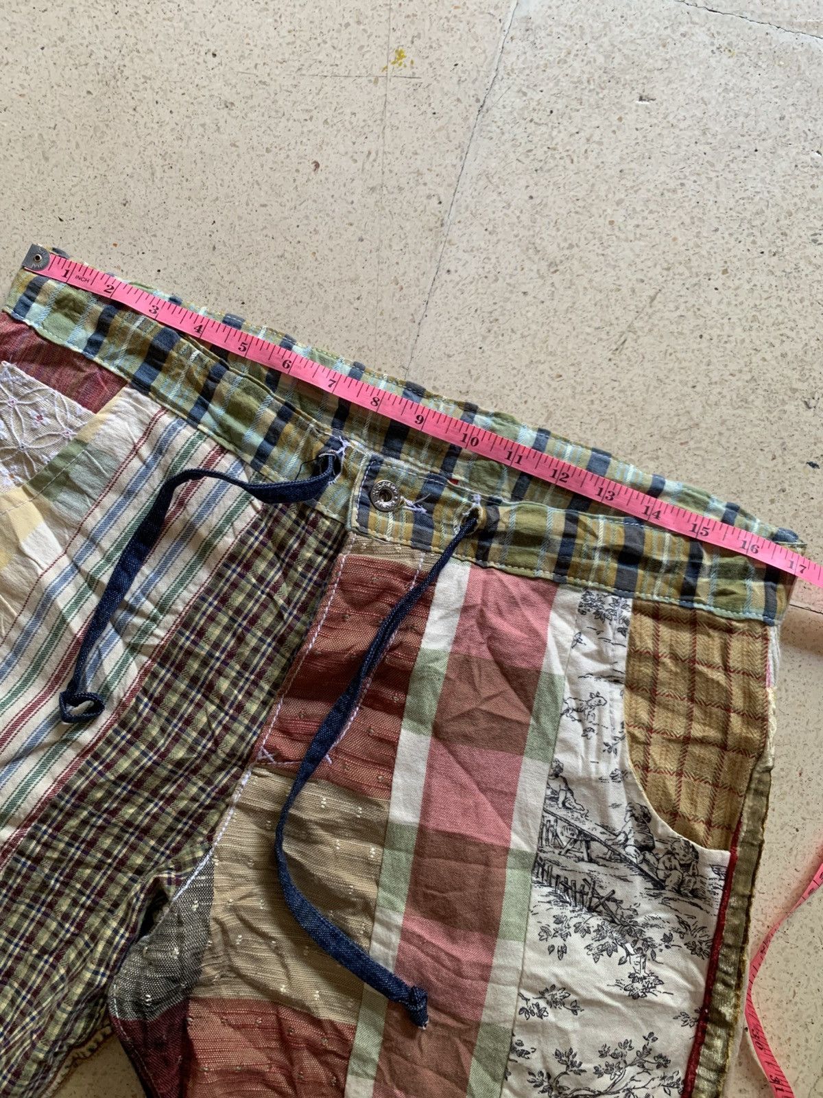 Monitaly Vintage Monitaly beautiful art patch work shorts Size US 34 / EU 50 - 10 Thumbnail