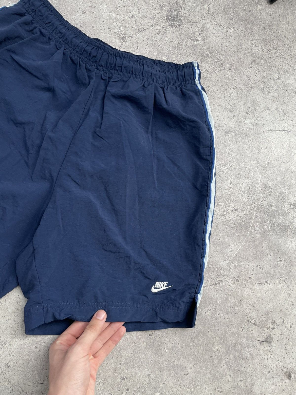 Nike × Vintage Vintage Nike Shorts Navy Nylon y2k Size US 32 / EU 48 - 2 Thumbnail