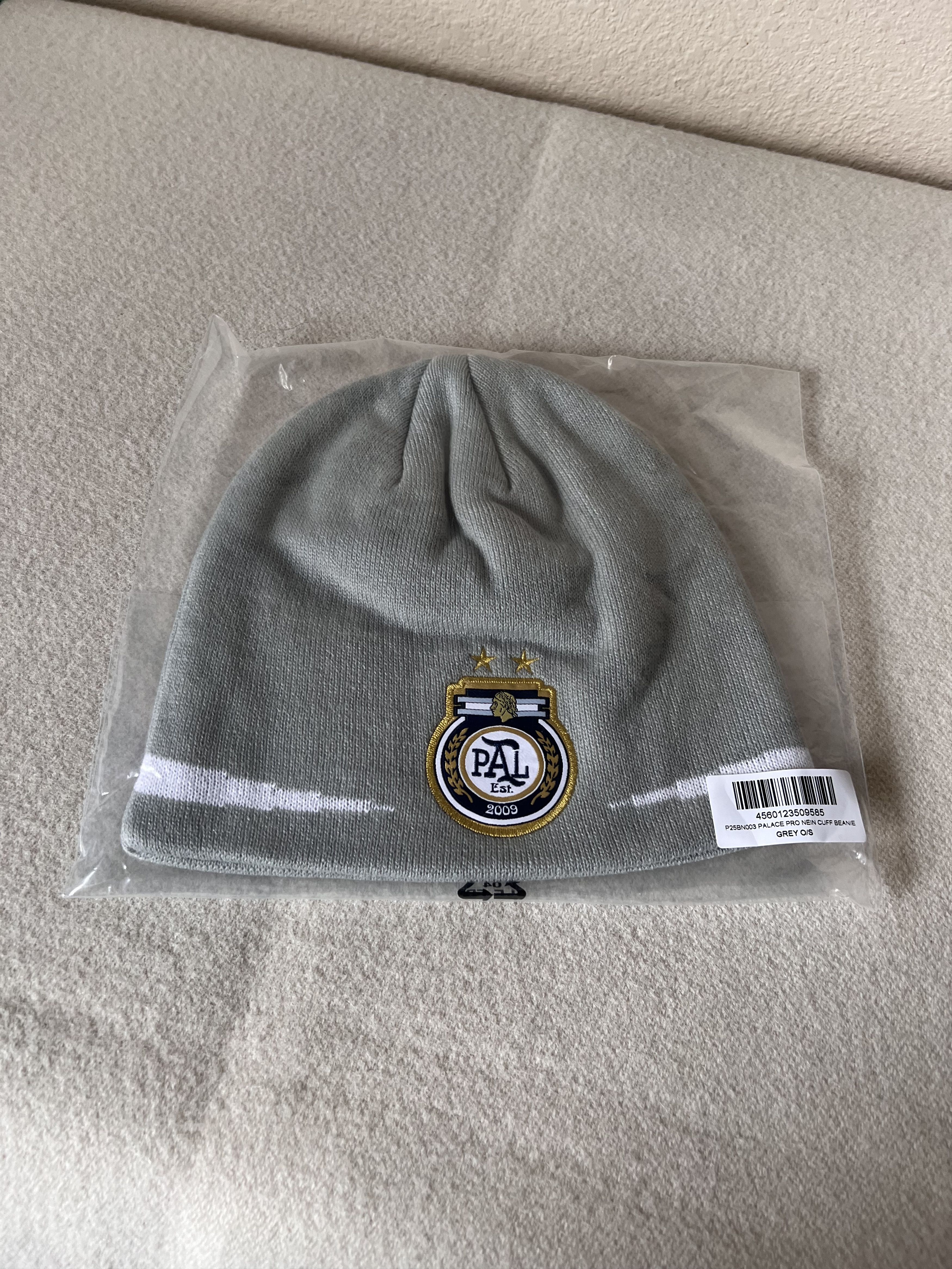 PALACE PRO NEIN CUFF BEANIE GREY - 帽子