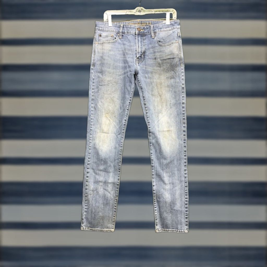 American Eagle Outfitters American Eagle Jeans Mens 32x32 Slim Fit Light Wash Denim Preppy Blue Size US 32 / EU 48 - 1 Thumbnail