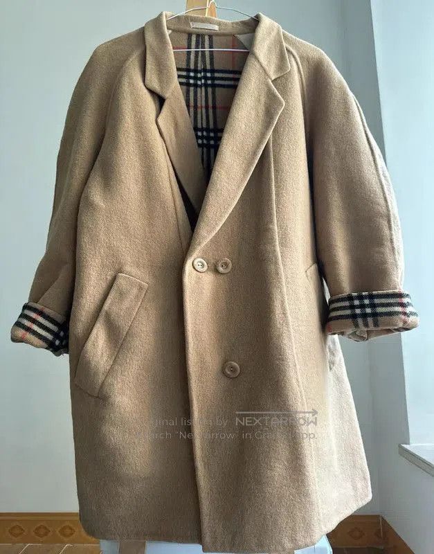 Burberry Burberry Beige Wool Mid-Length Women's Coat. Size M / US 6-8 / IT 42-44 - 1 Thumbnail