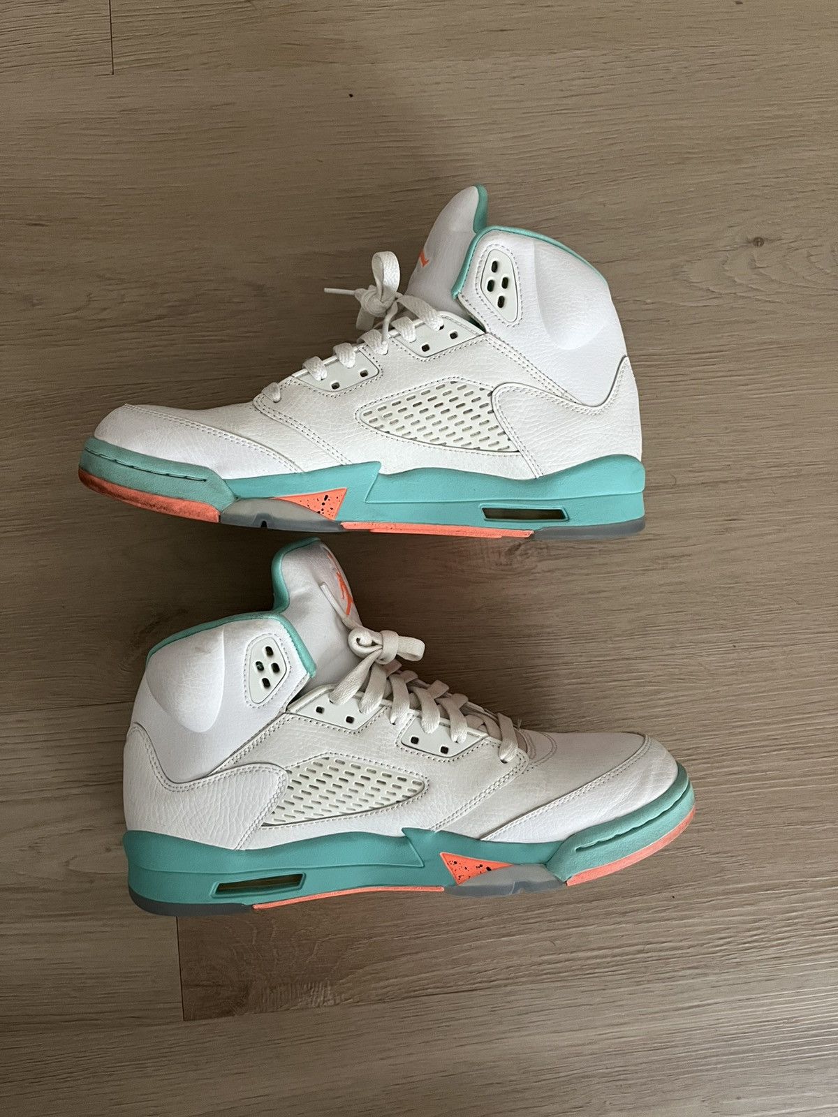 Jordan Brand Light Aqua Jordan 5 Size US 9.5 / EU 42-43 - 2 Thumbnail