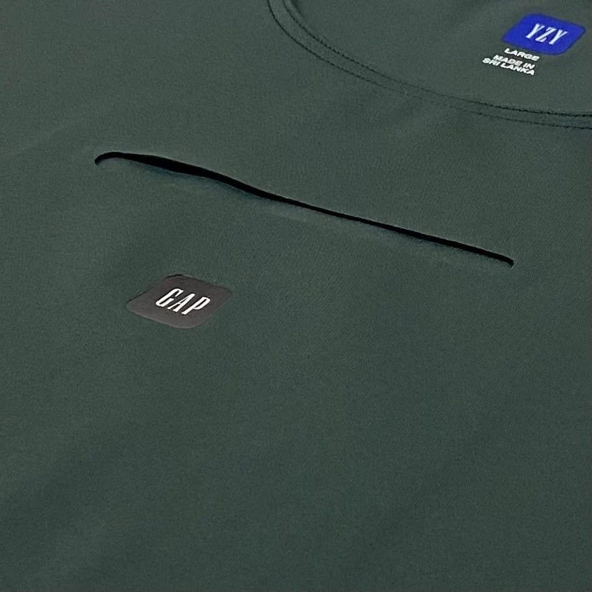 Balenciaga × Gap × Yeezy Yzy Gap Balenciaga Tank Size US L / EU 52-54 / 3 - 6 Thumbnail