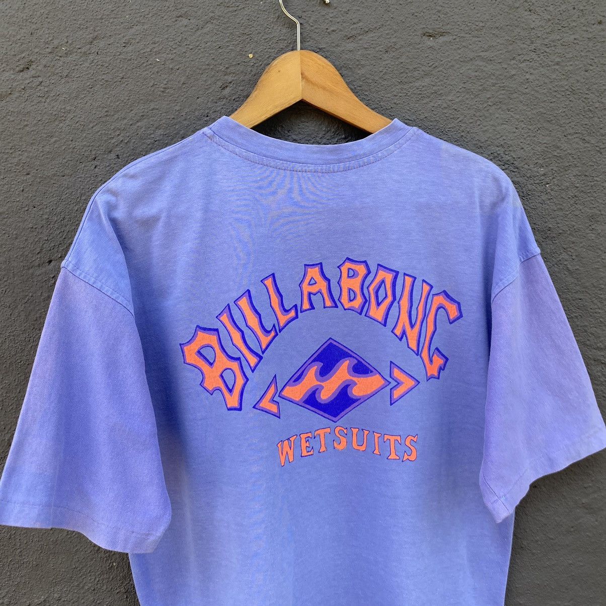 Vintage Thrashed Faded Vintage 80s Billabong Wetsuits ERD GRUNGE TEE Size US L / EU 52-54 / 3 - 2 Thumbnail