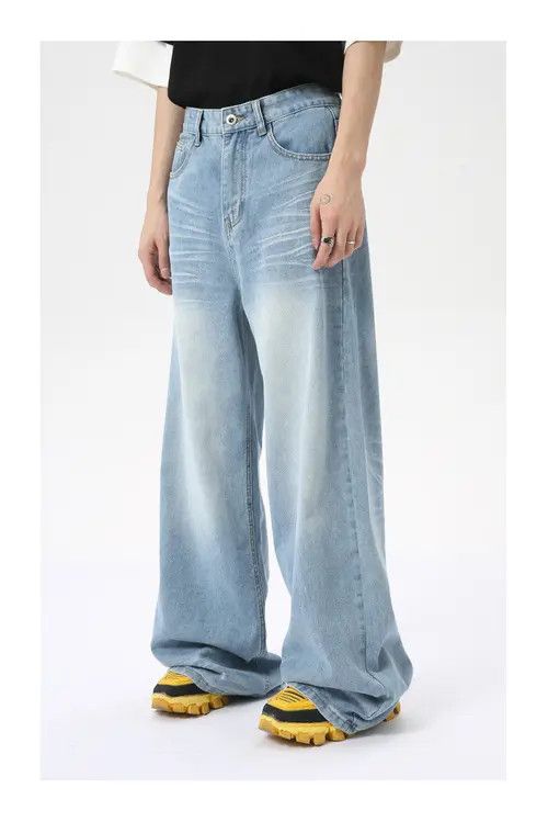 Other Washed creased distressed light blue jeans Size US 32 / EU 48 - 3 Thumbnail