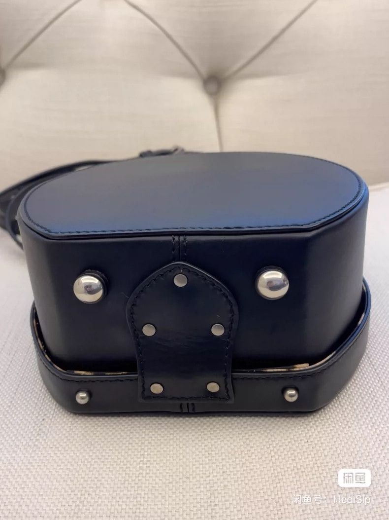 Saint Laurent Paris Saint laurent paris Black round cake bag 2506-Nextarrow Size ONE SIZE - 5 Thumbnail