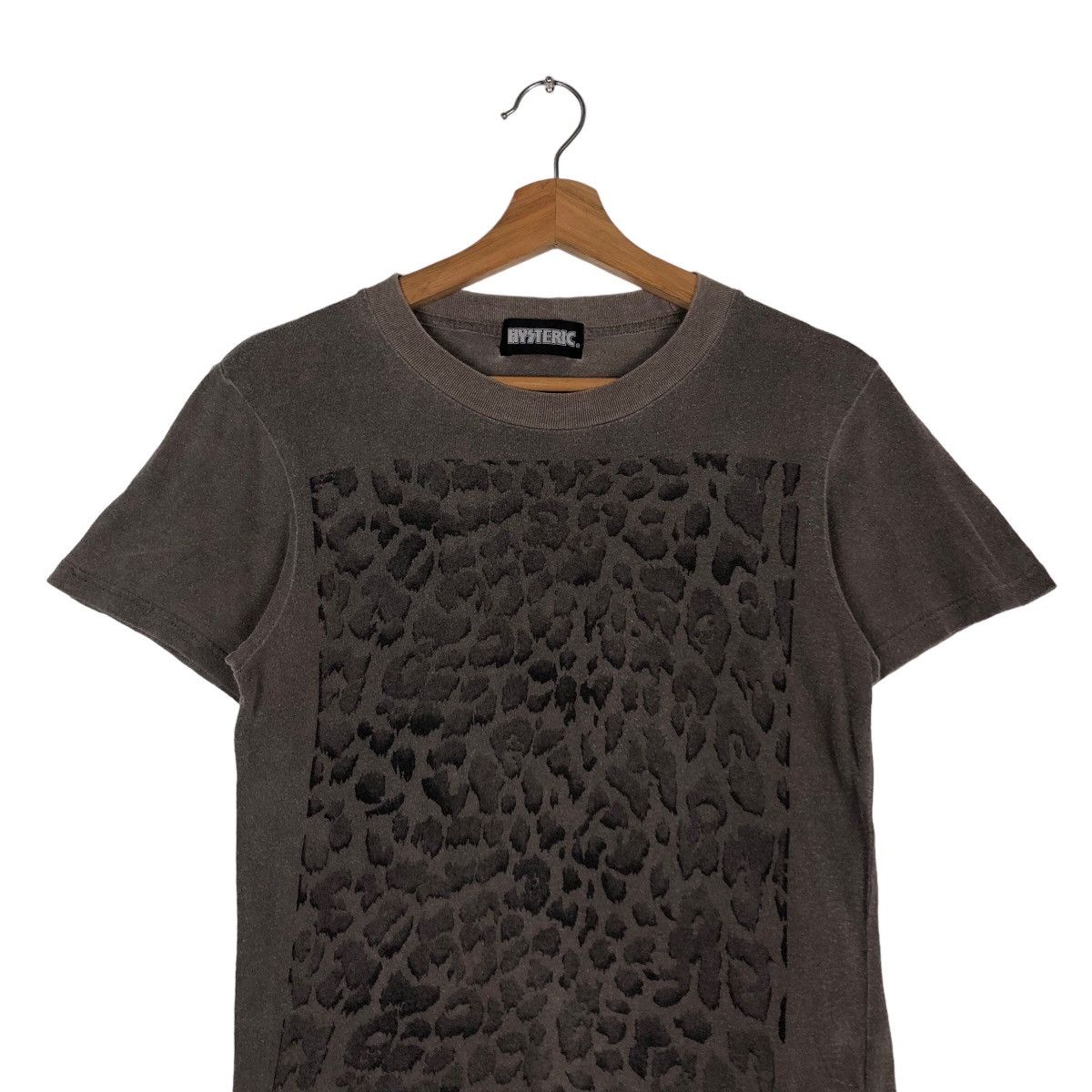 Hysteric Glamour 🔥Hysteric Glamour T-Shirt Short Sleeve Leopard Overprint Size US S / EU 44-46 / 1 - 3 Thumbnail