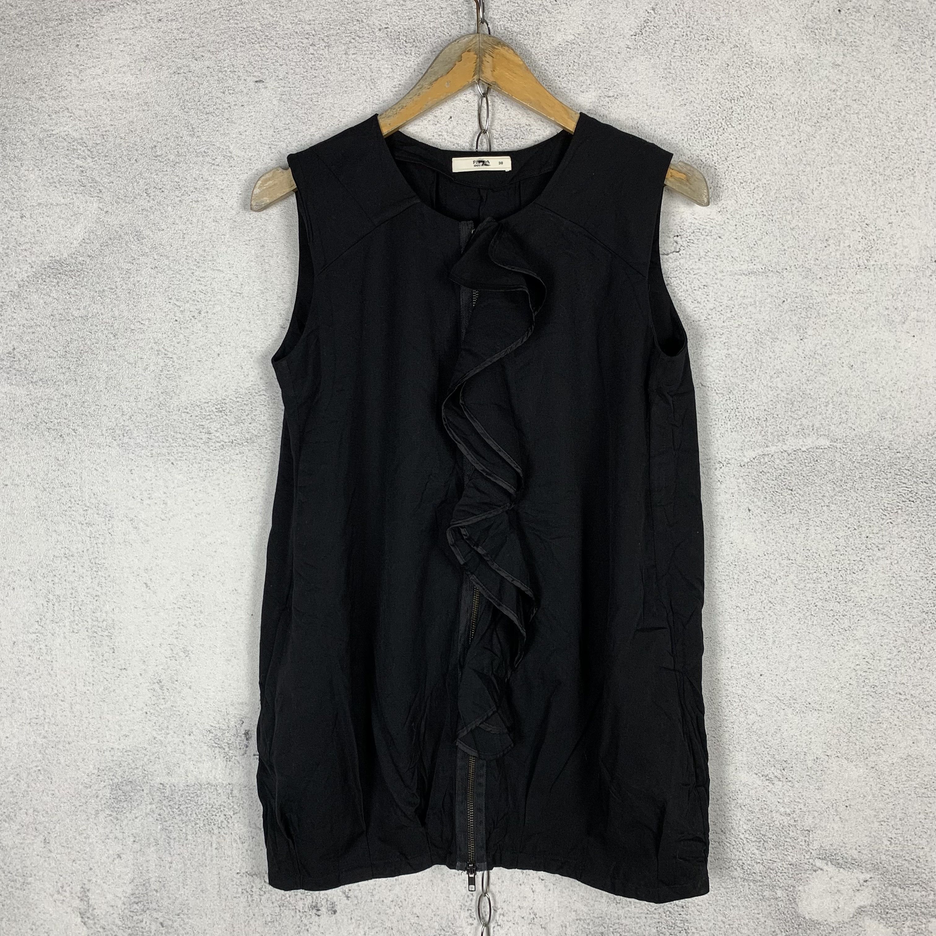 Prada Prada Top Zip Up Sleeveless Size 38 Size XS / US 0-2 / IT 36-38 - 1 Thumbnail