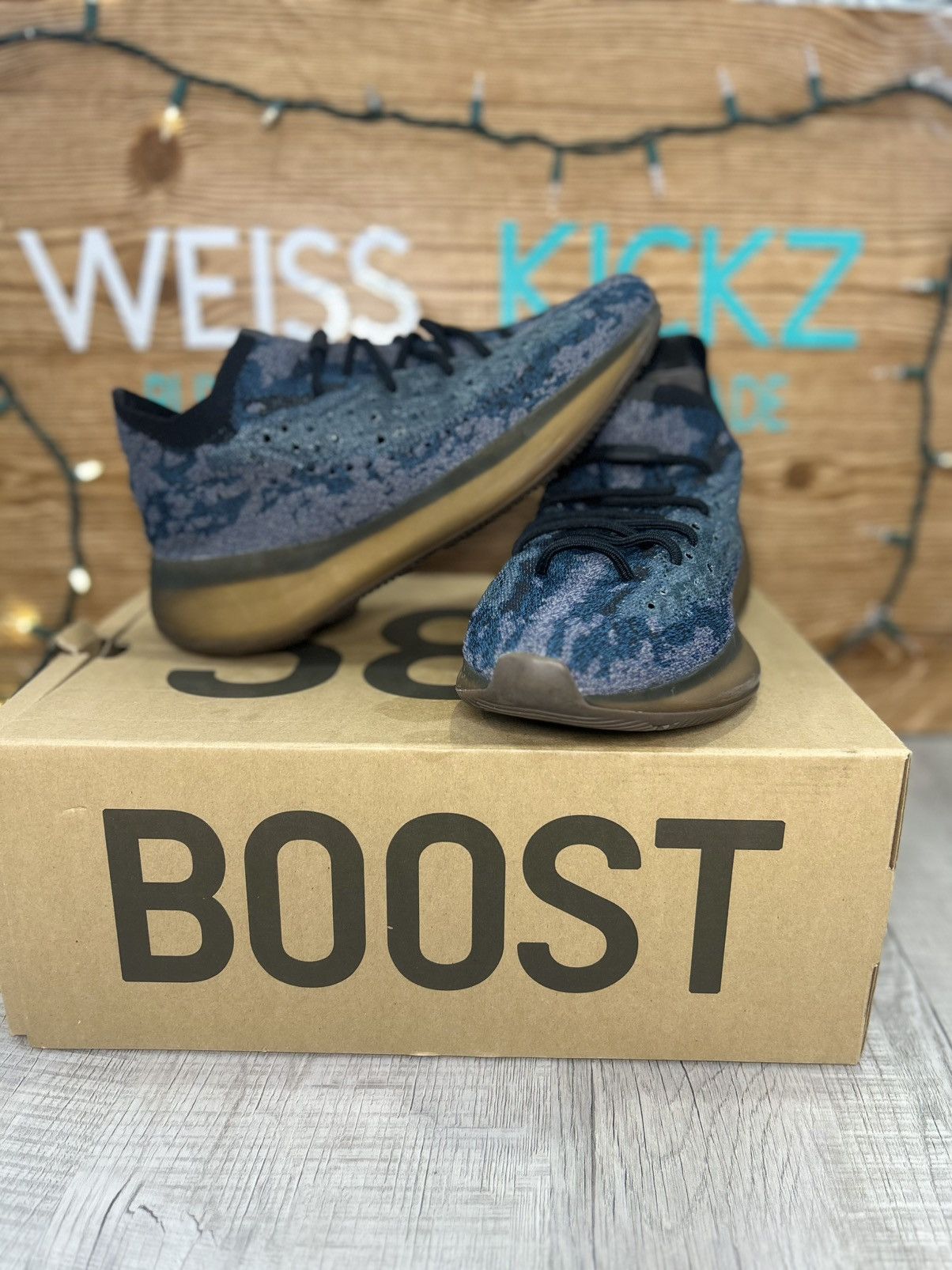 Adidas Yeezy 389 covellite Size US 11 / EU 44 - 1 Thumbnail