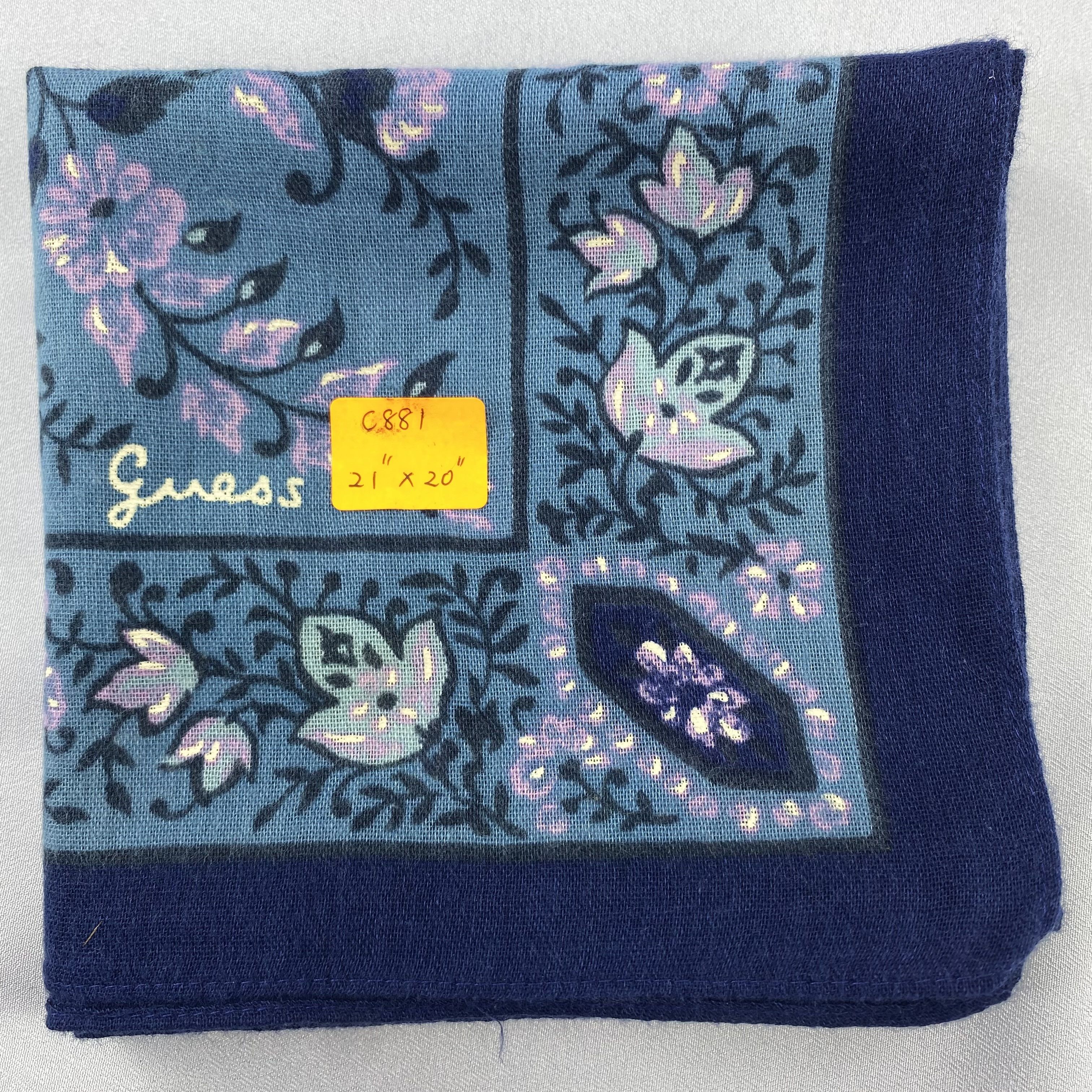 Guess Guess Paisley Handkerchief / Bandana / Neckerchief C881 Size ONE SIZE - 9 Thumbnail