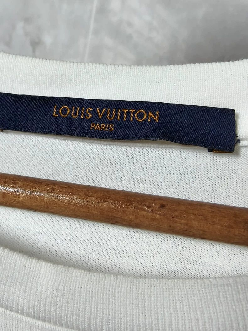 Louis Vuitton LOUIS VUITTON long sleeves 2501-Nextarrow Size US S / EU 44-46 / 1 - 3 Thumbnail