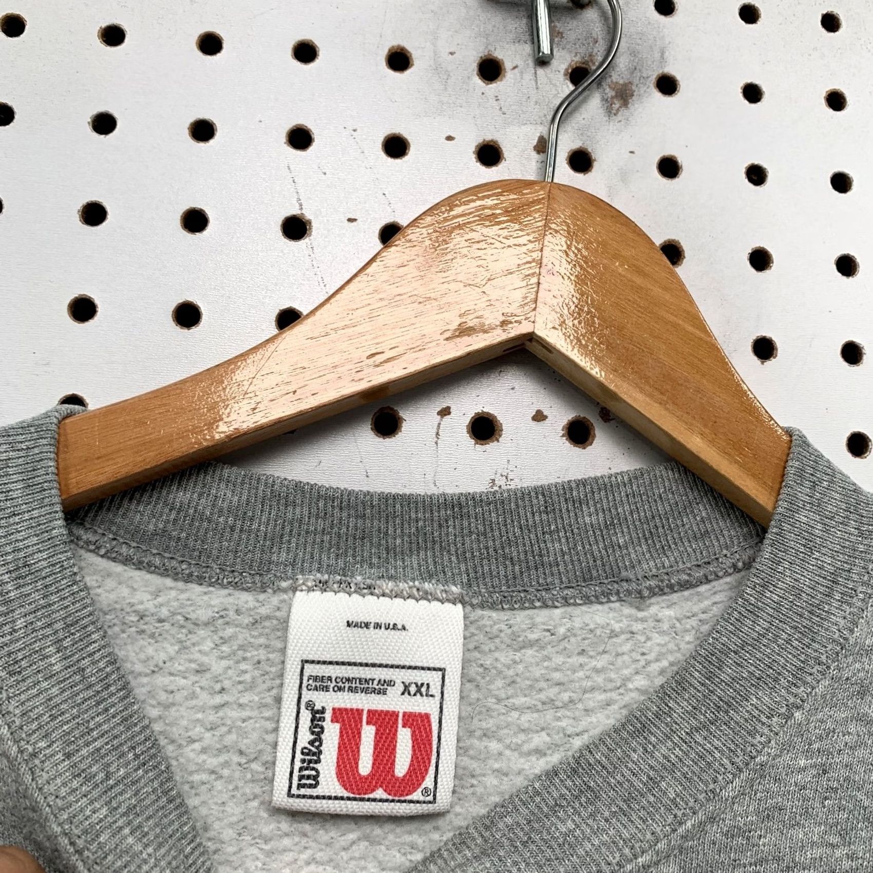 Wilson VINTAGE Wilson Sweatshirt Mens 2XL Gray Green Logo Crewneck Fleece USA Size US XXL / EU 58 / 5 - 3 Thumbnail
